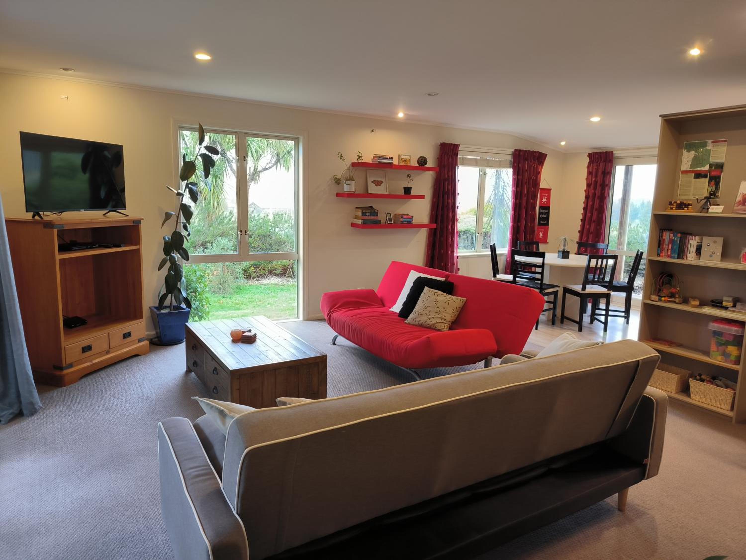 Three-Bedroom Cottage photo 1