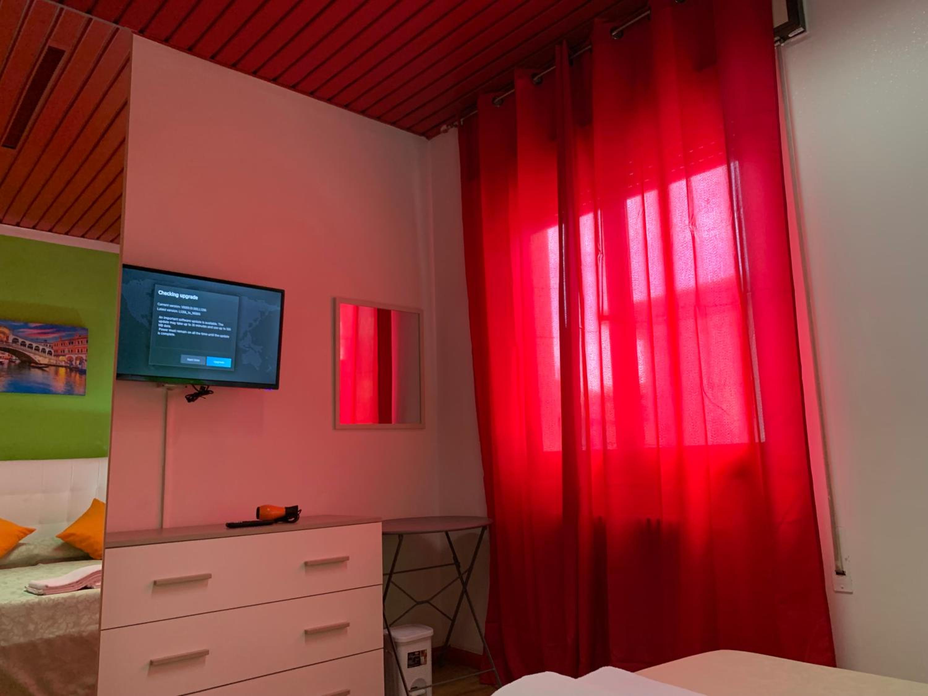 Standard Double or Twin Room photo 3