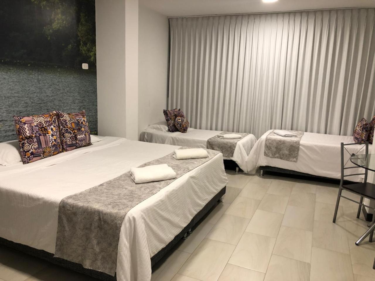 Quadruple Room with Private Bathroom photo 1