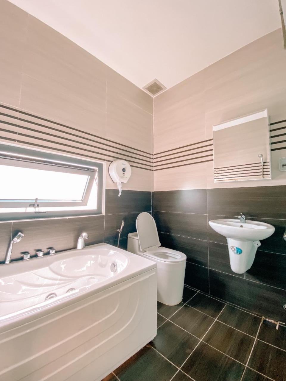 Triple Room With Bath photo 2