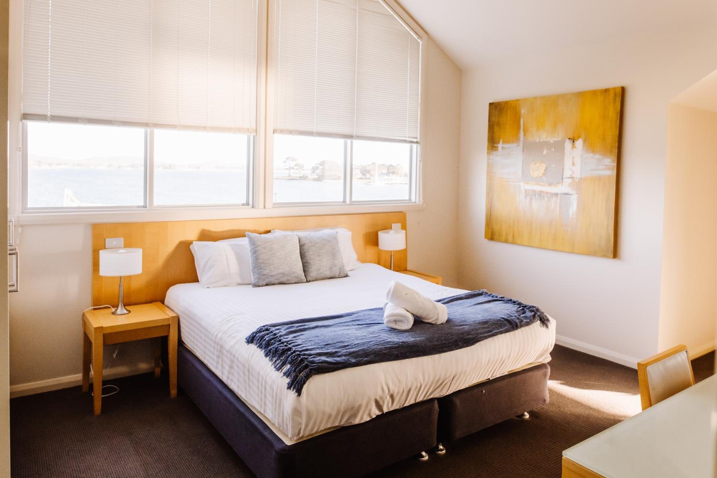 Deluxe Family Suite - Photo 3