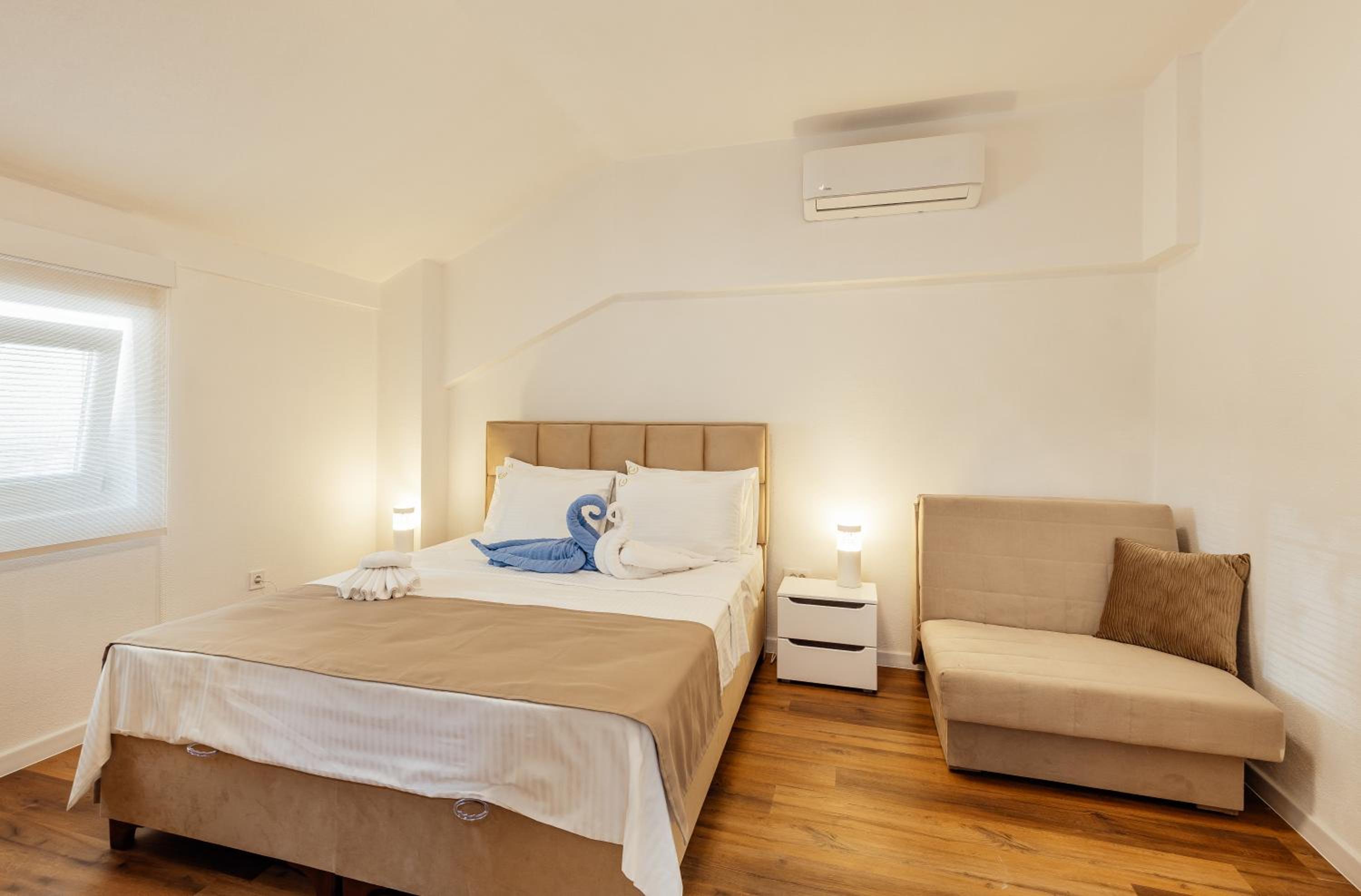 Superior King Room photo 1