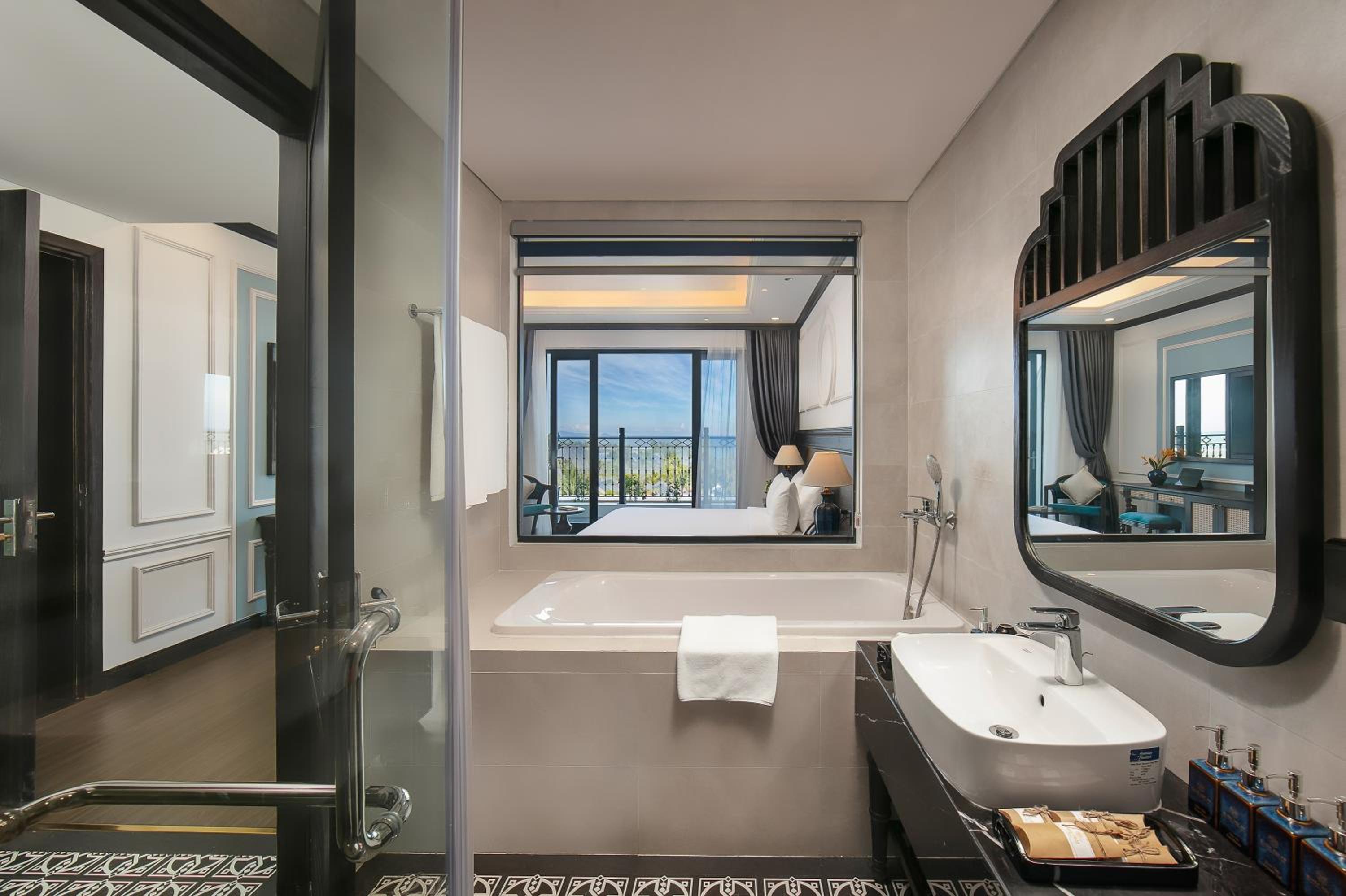 Ocean Deluxe King - Photo 2