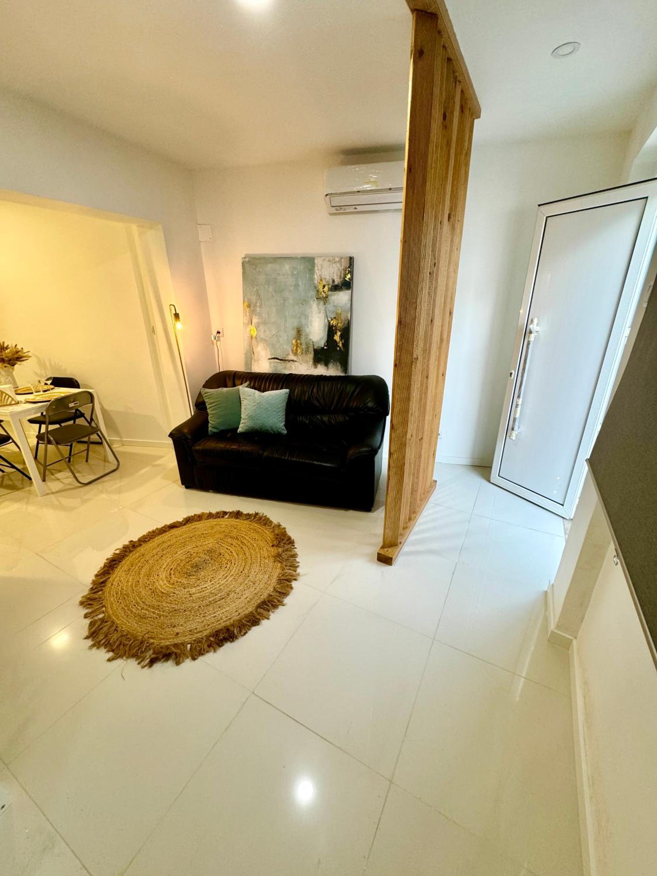Apartment - Ground Floor photo 2