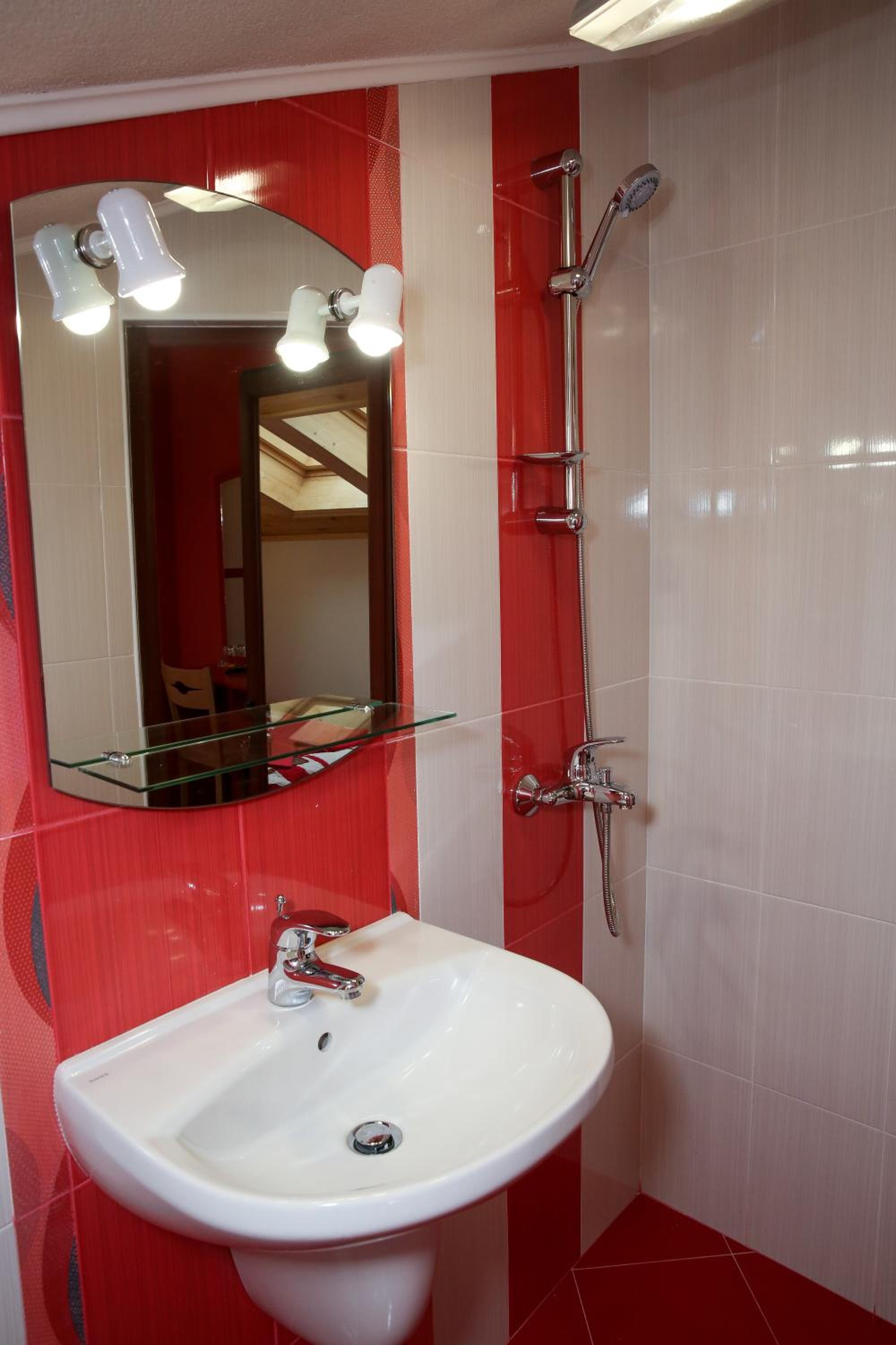 Double or Twin Room with Shower photo 3