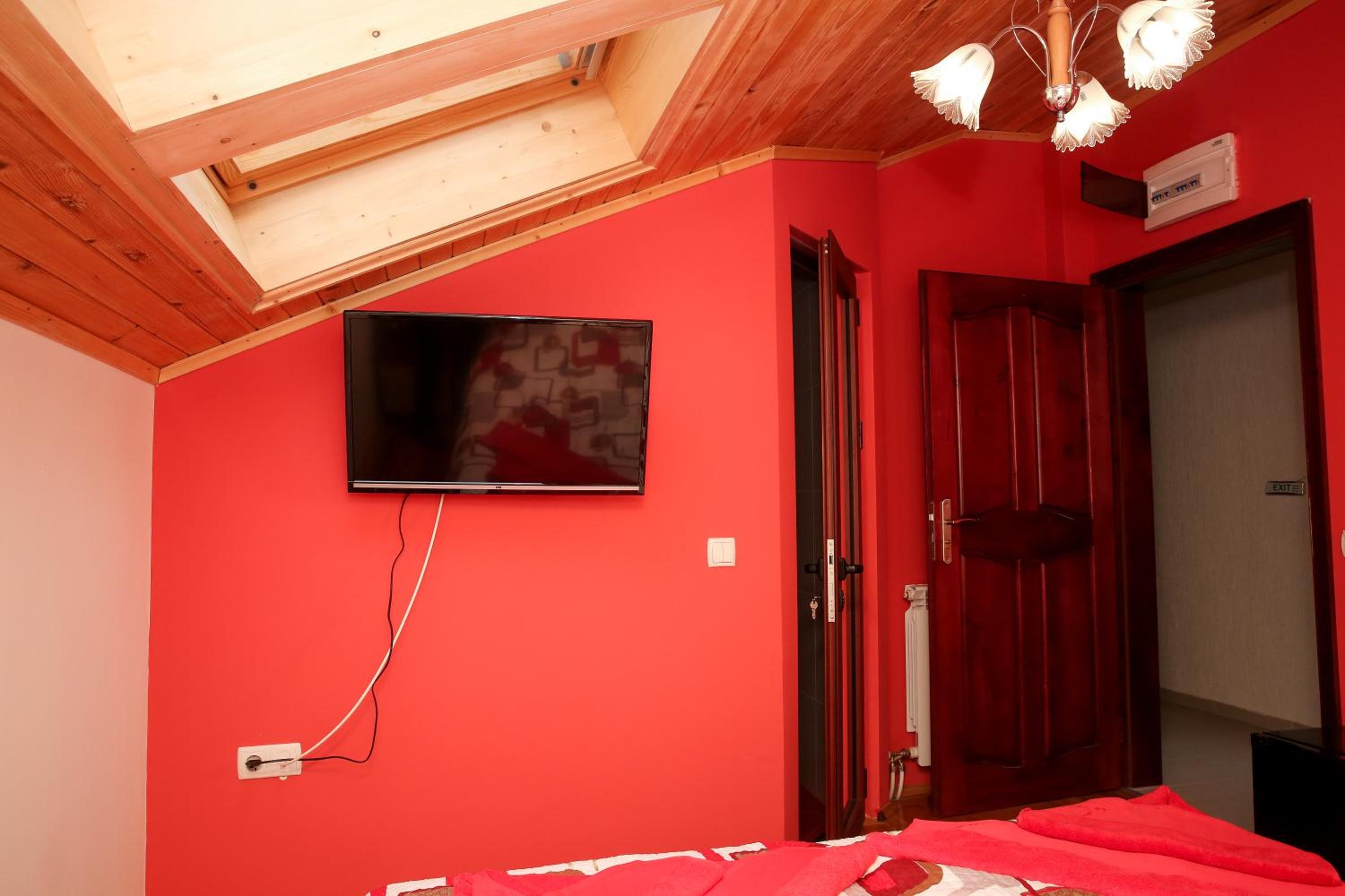 Double or Twin Room with Shower photo 2