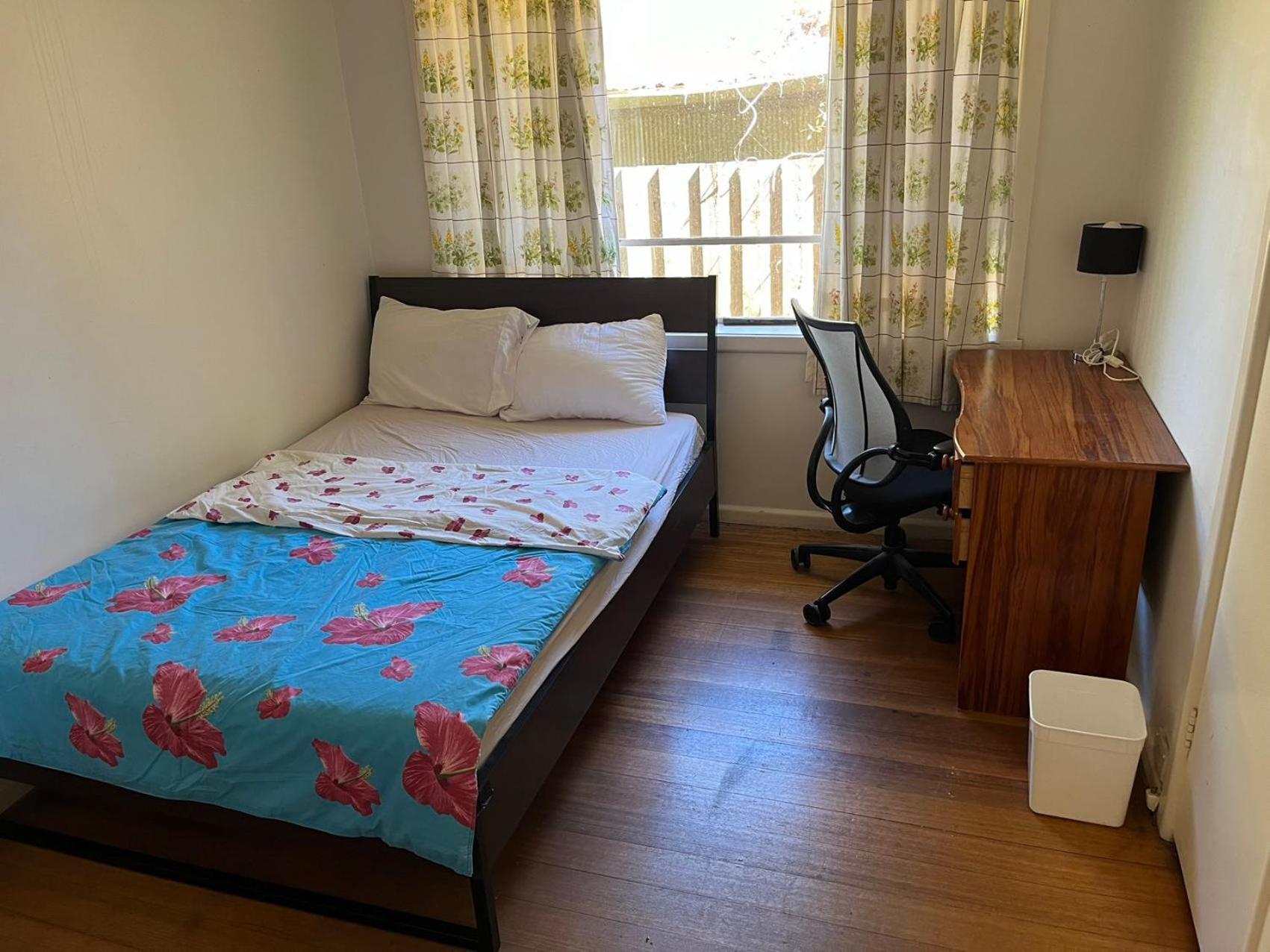 Queen Room photo 1