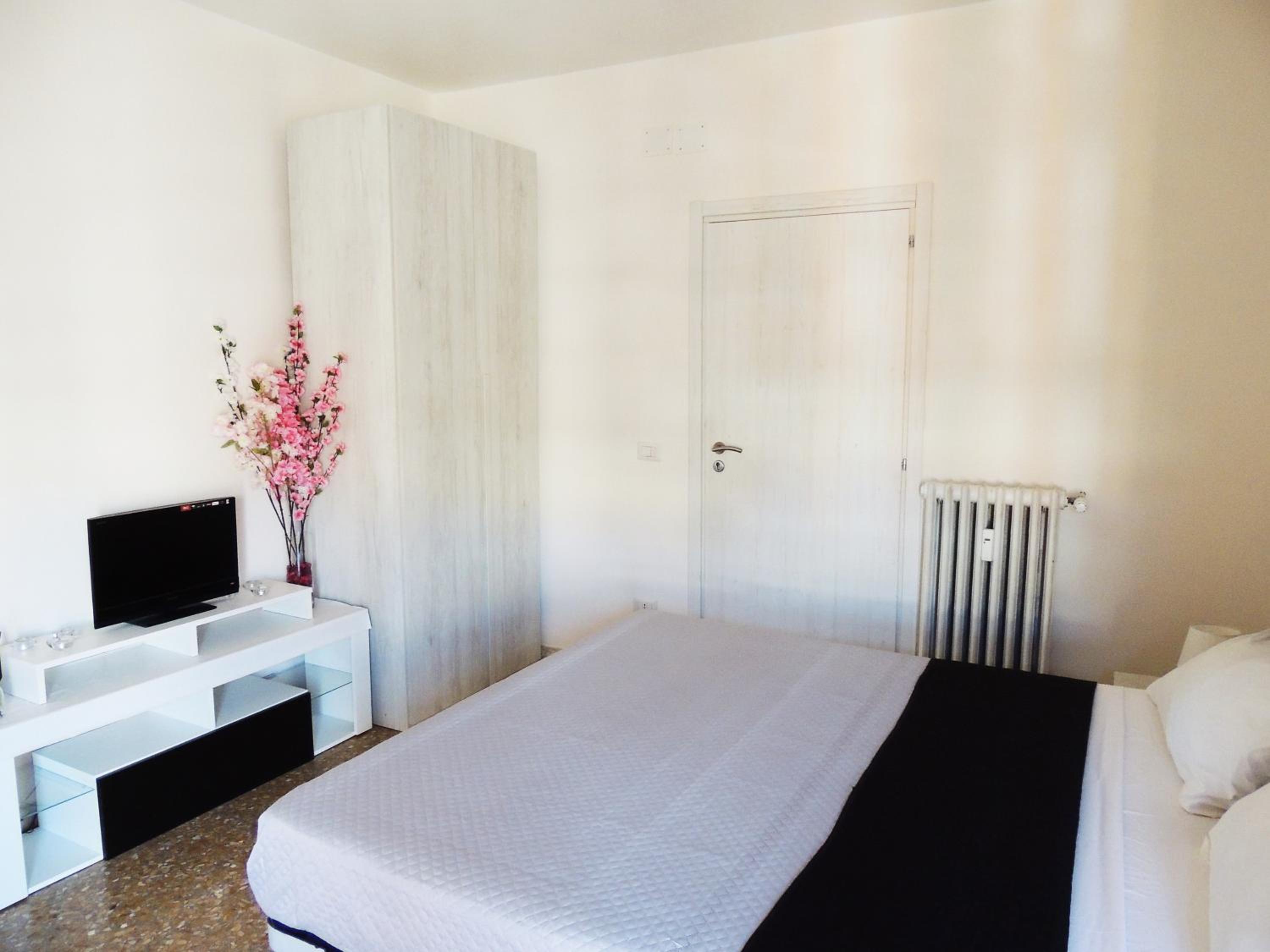 Double Room With Shared Bathroom