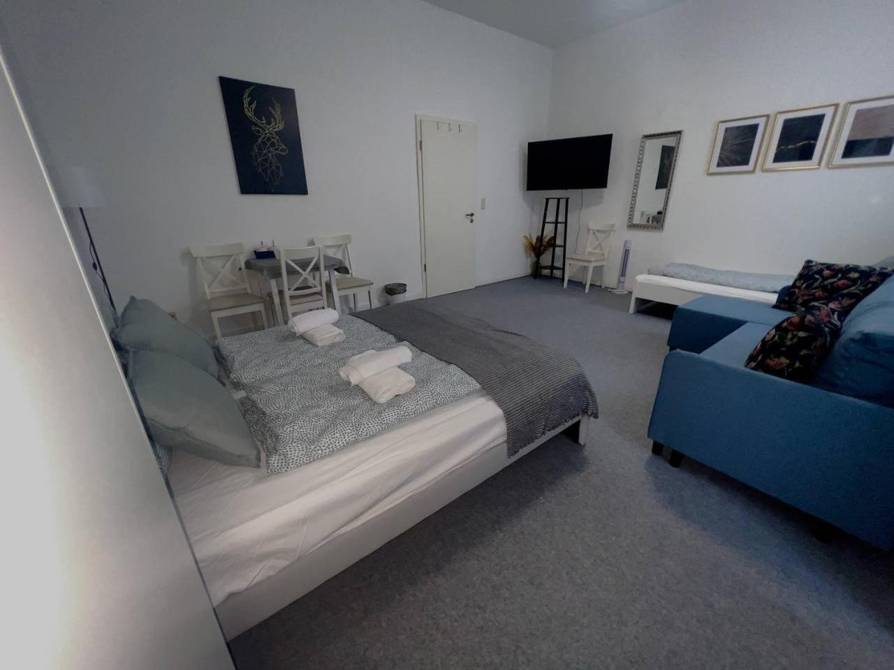 Triple Room with Shared Bathroom photo 1