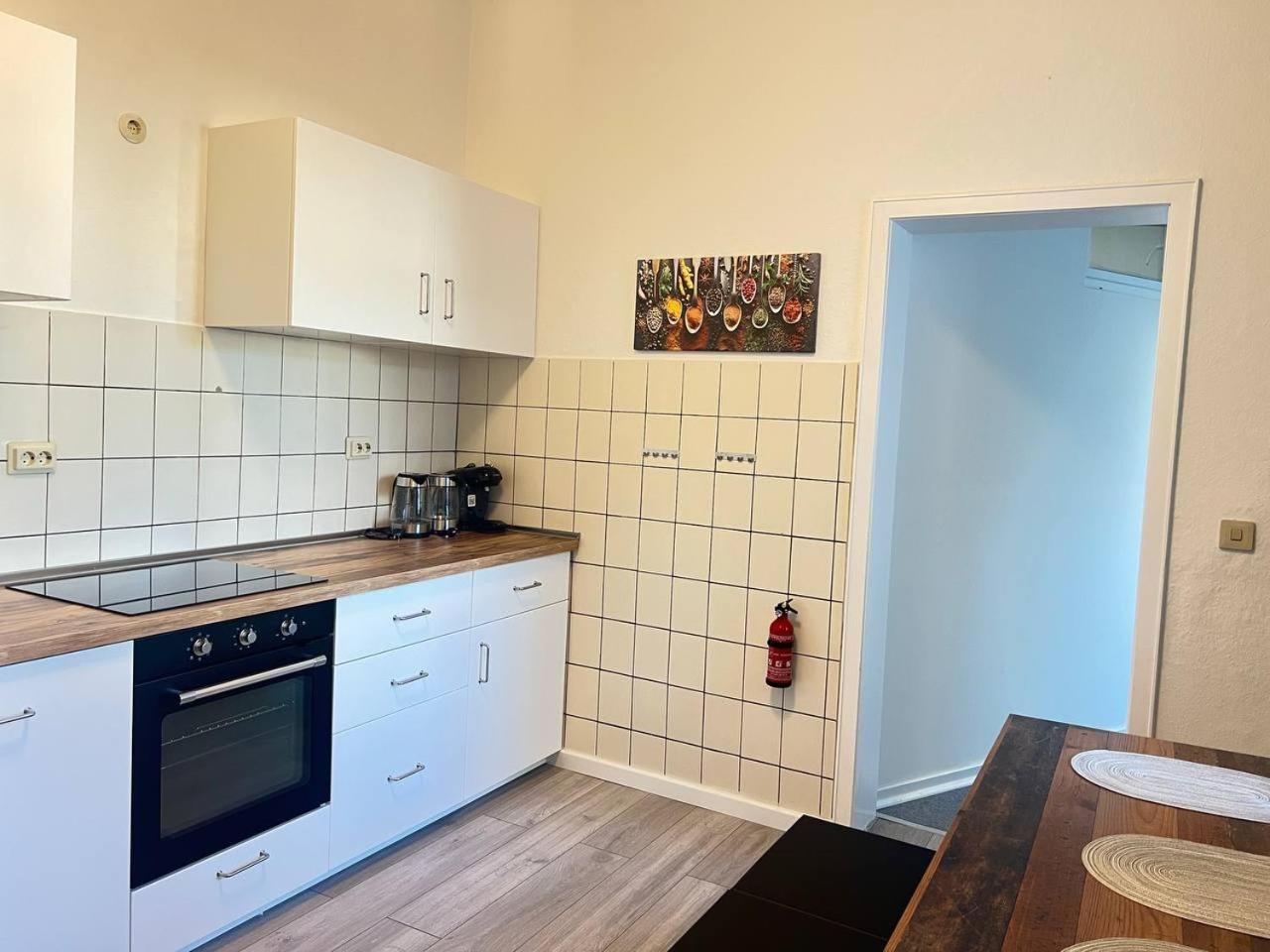 Double Room with Shared Bathroom photo 3