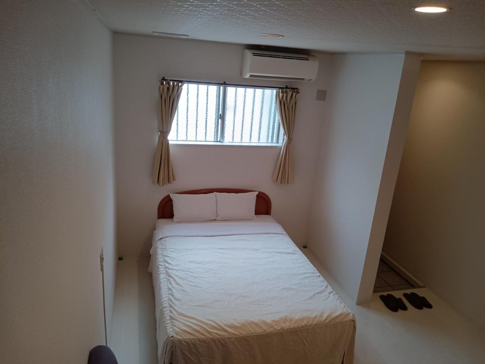 Double Room - Photo 9