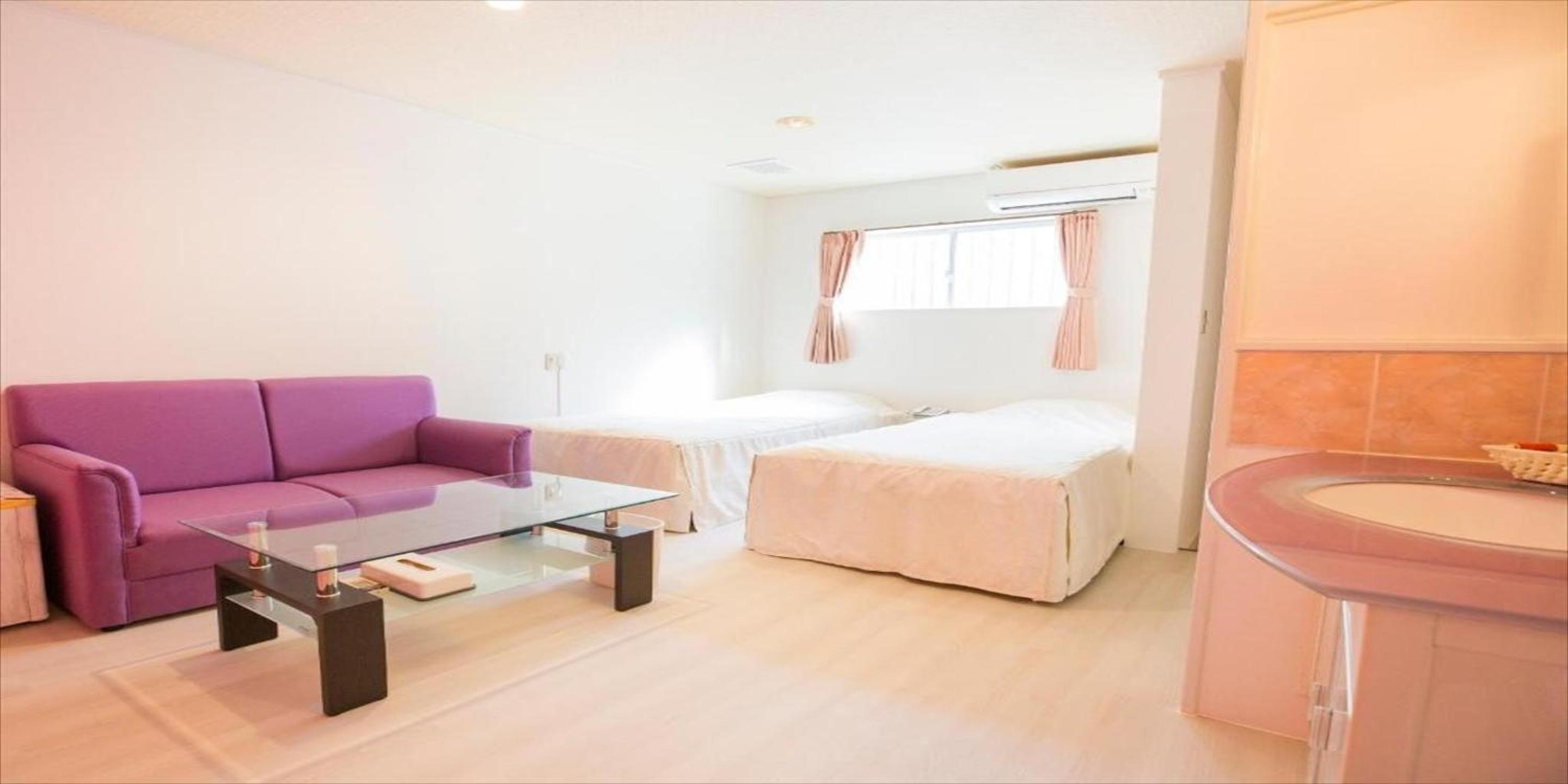 Standard Twin Room - Photo 1