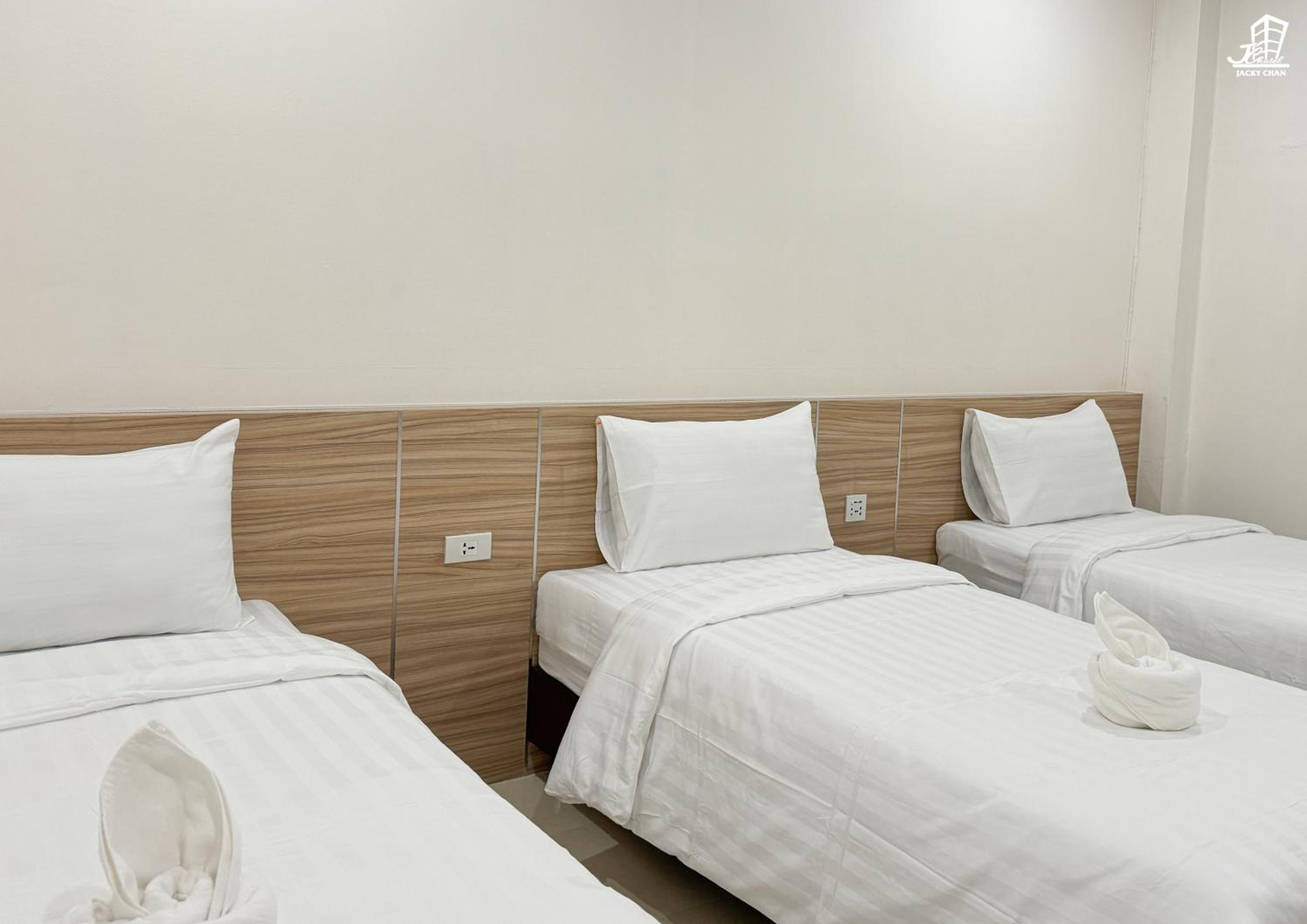 Classic Triple Room - Photo 7