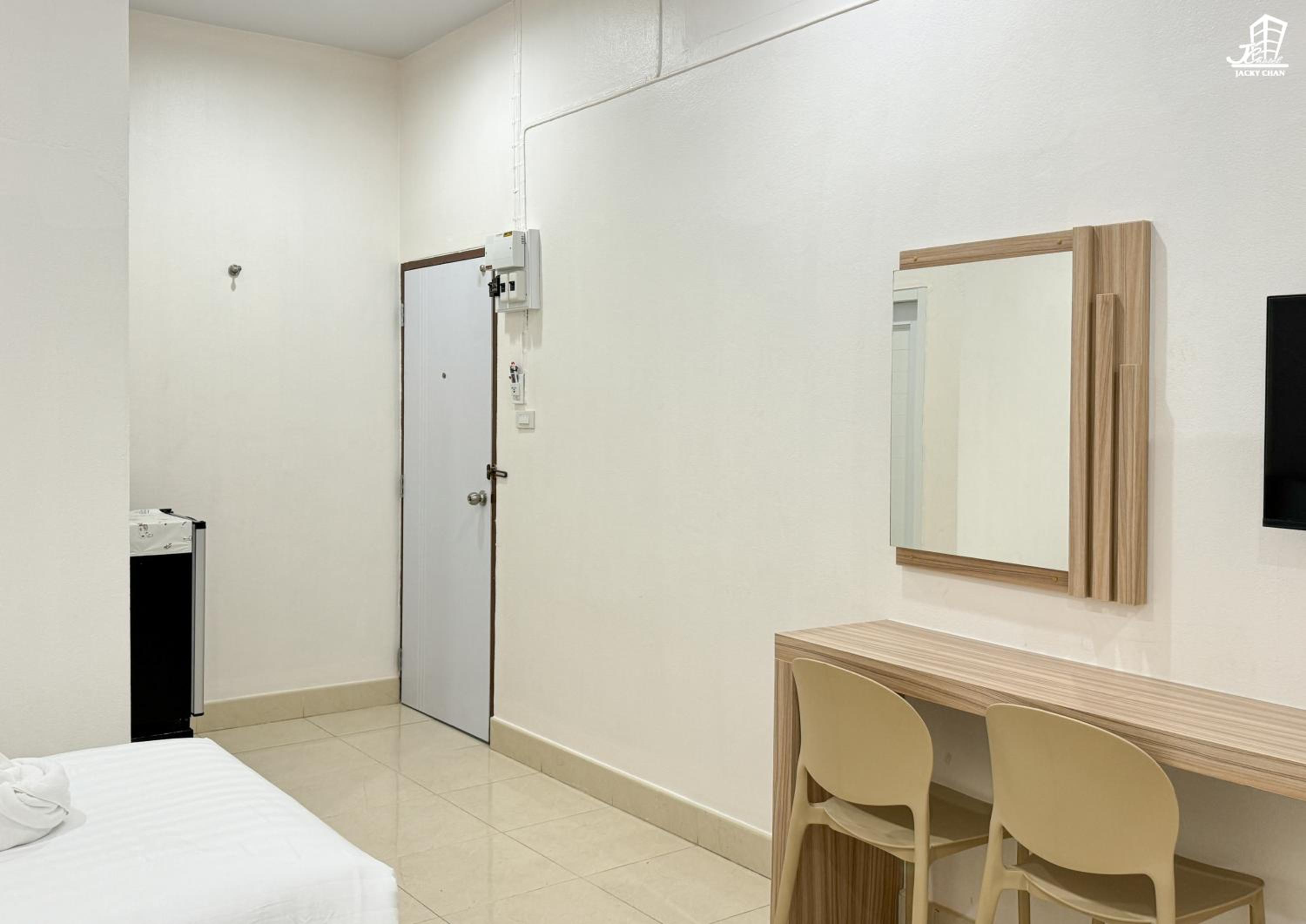 Classic Triple Room - Photo 9