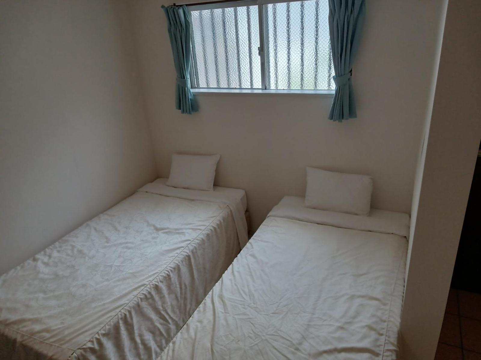 Standard Twin Room - Photo 12