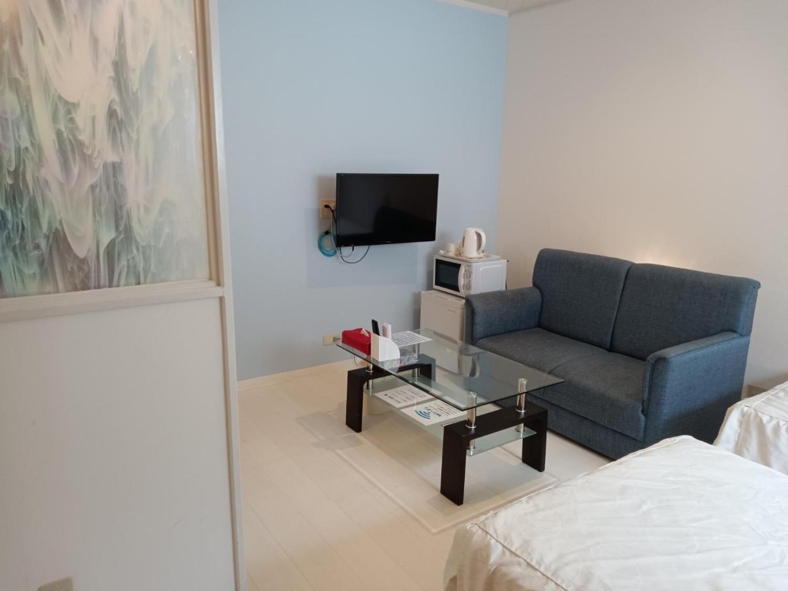 Standard Twin Room - Photo 10
