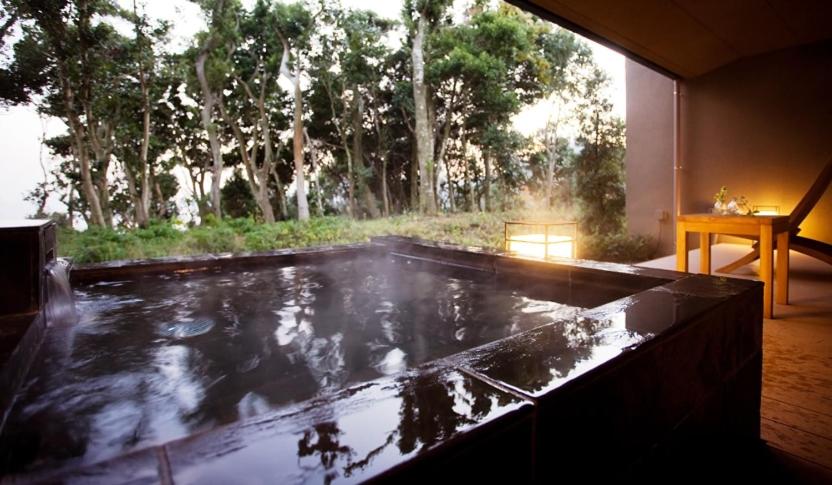 Deluxe Triple Room with Sea View photo 3