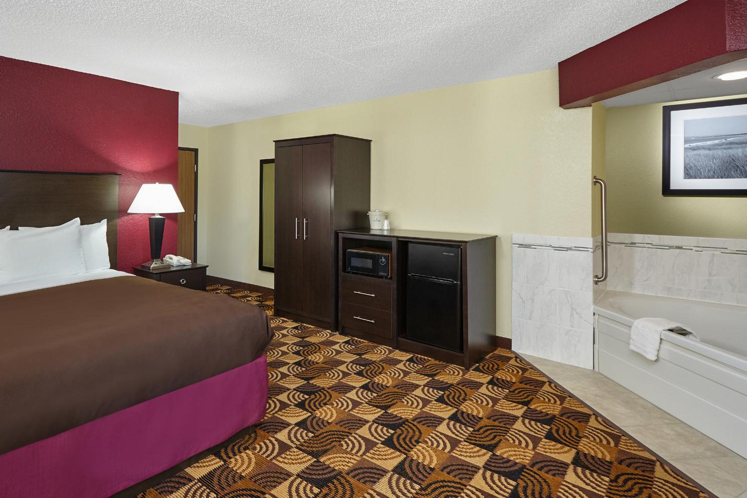 King Studio Suite - Non-Smoking - Photo 1