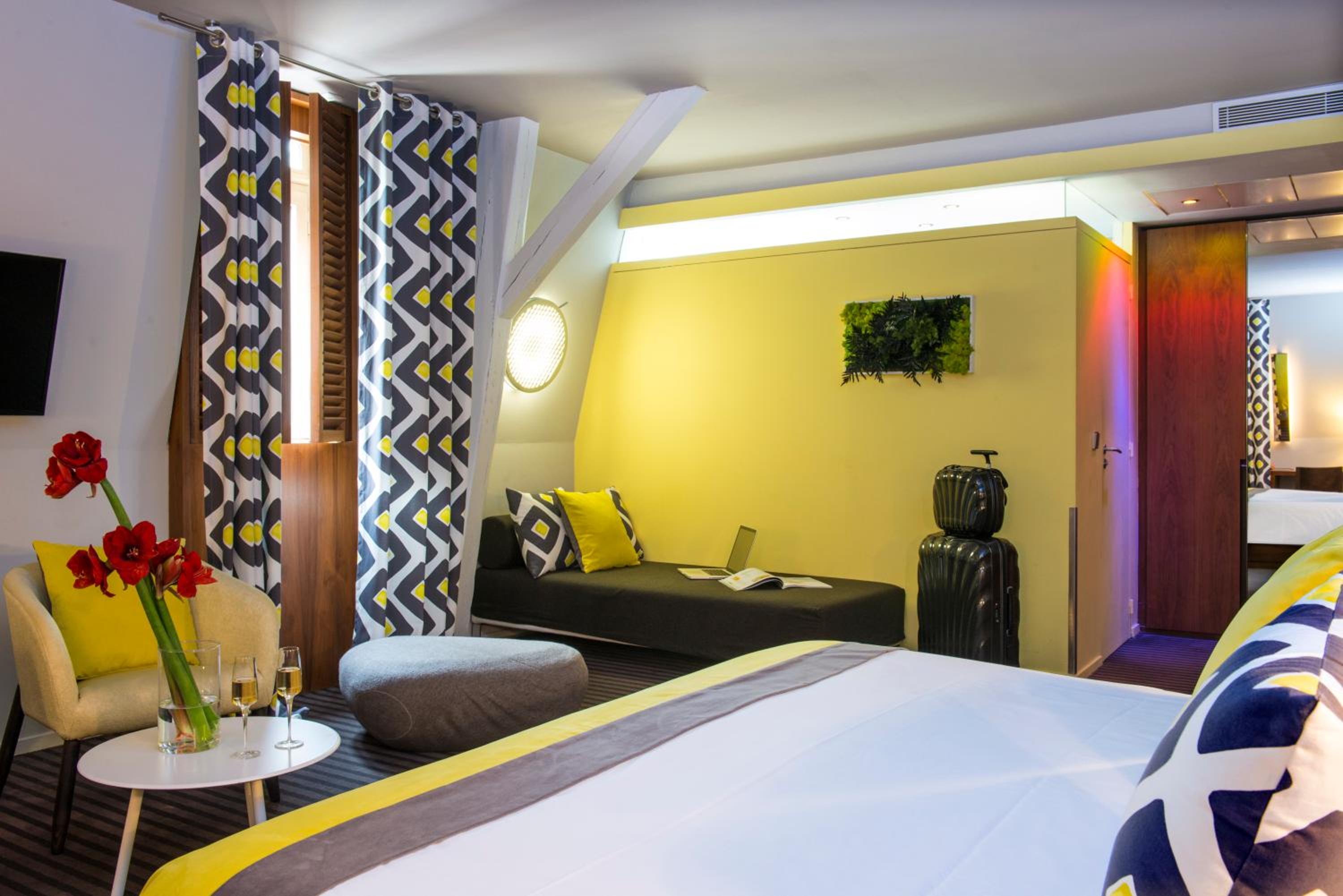 Executive Room - Photo 11