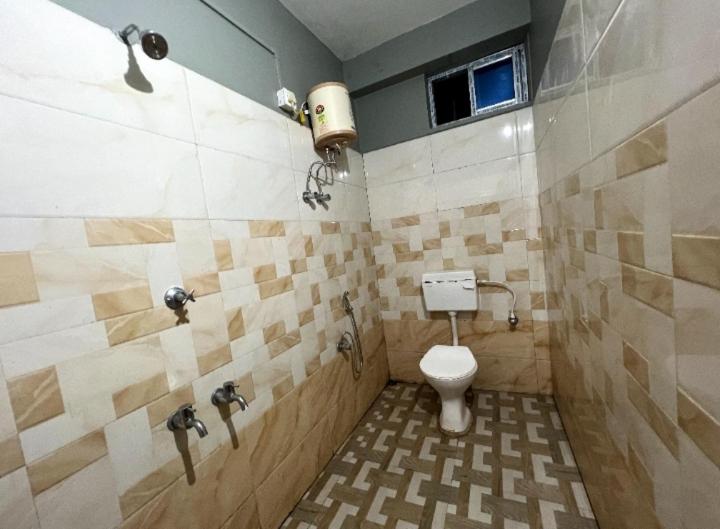 Standard King Room photo 2