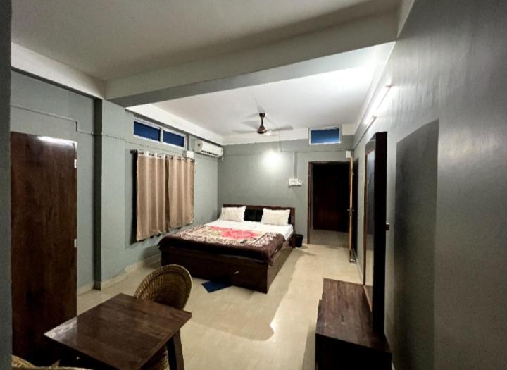 Deluxe King Room photo 1