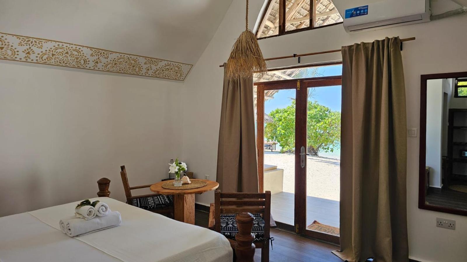 Deluxe Double Room with Sea View photo 3