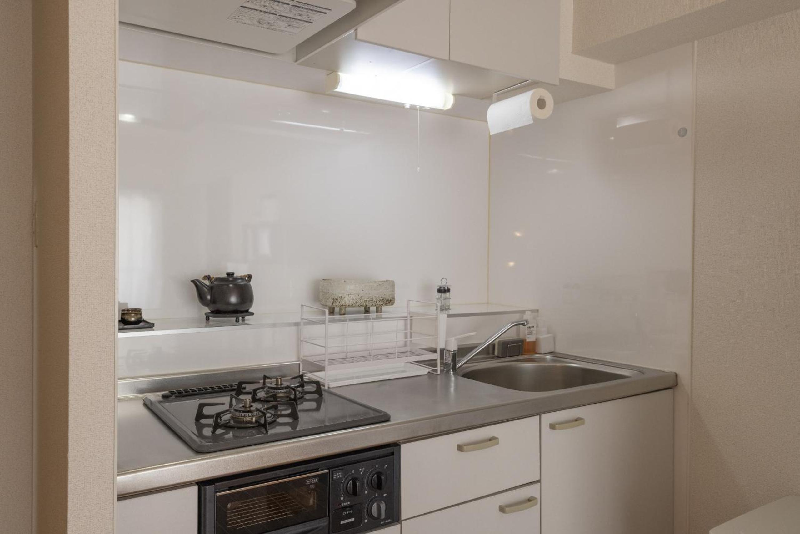 Three-Bedroom Apartment - High Floor photo 3