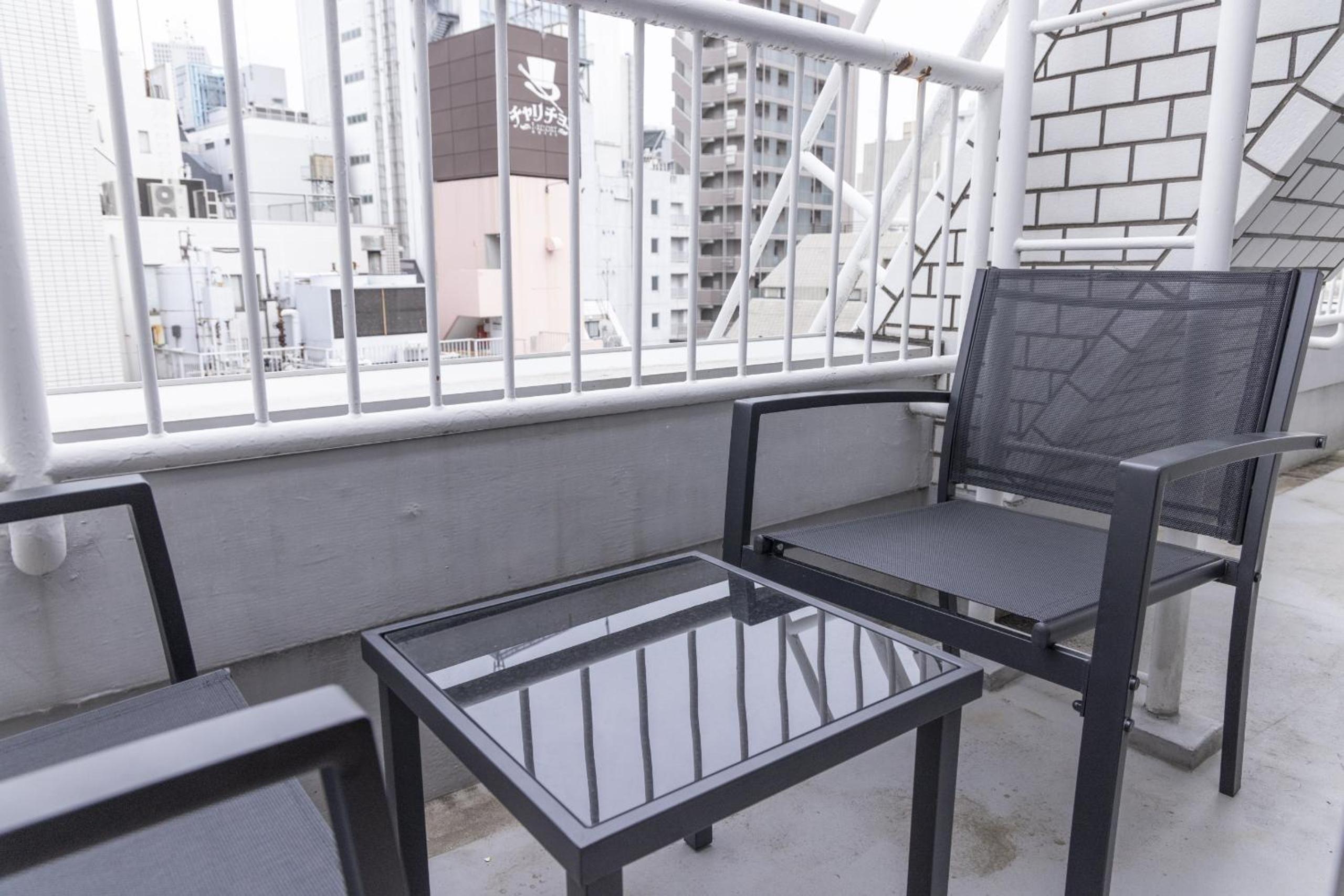 Three-Bedroom Apartment - High Floor photo 2