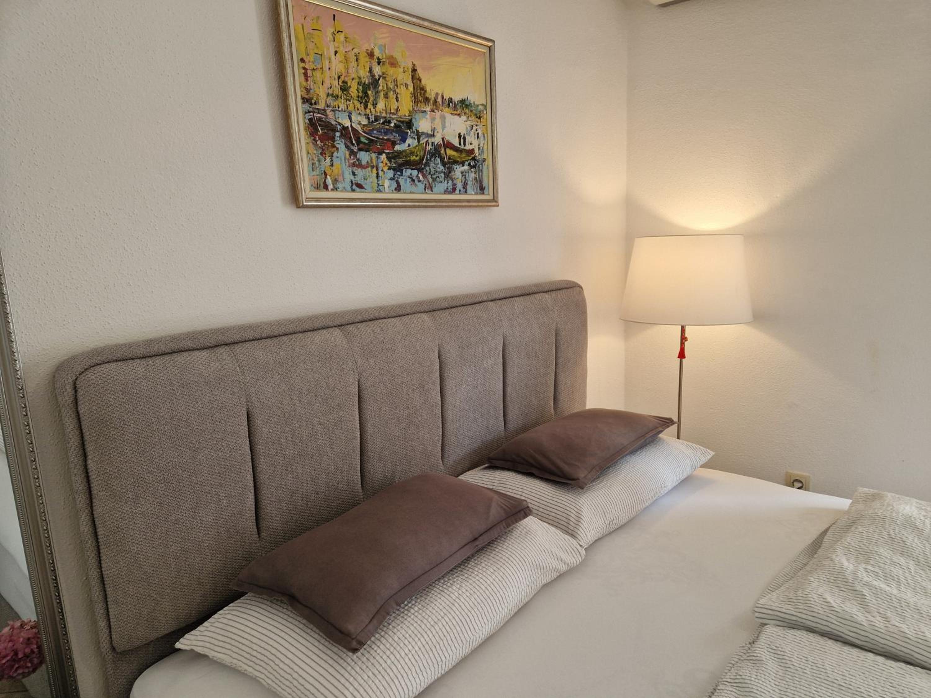King Studio with Sofa Bed