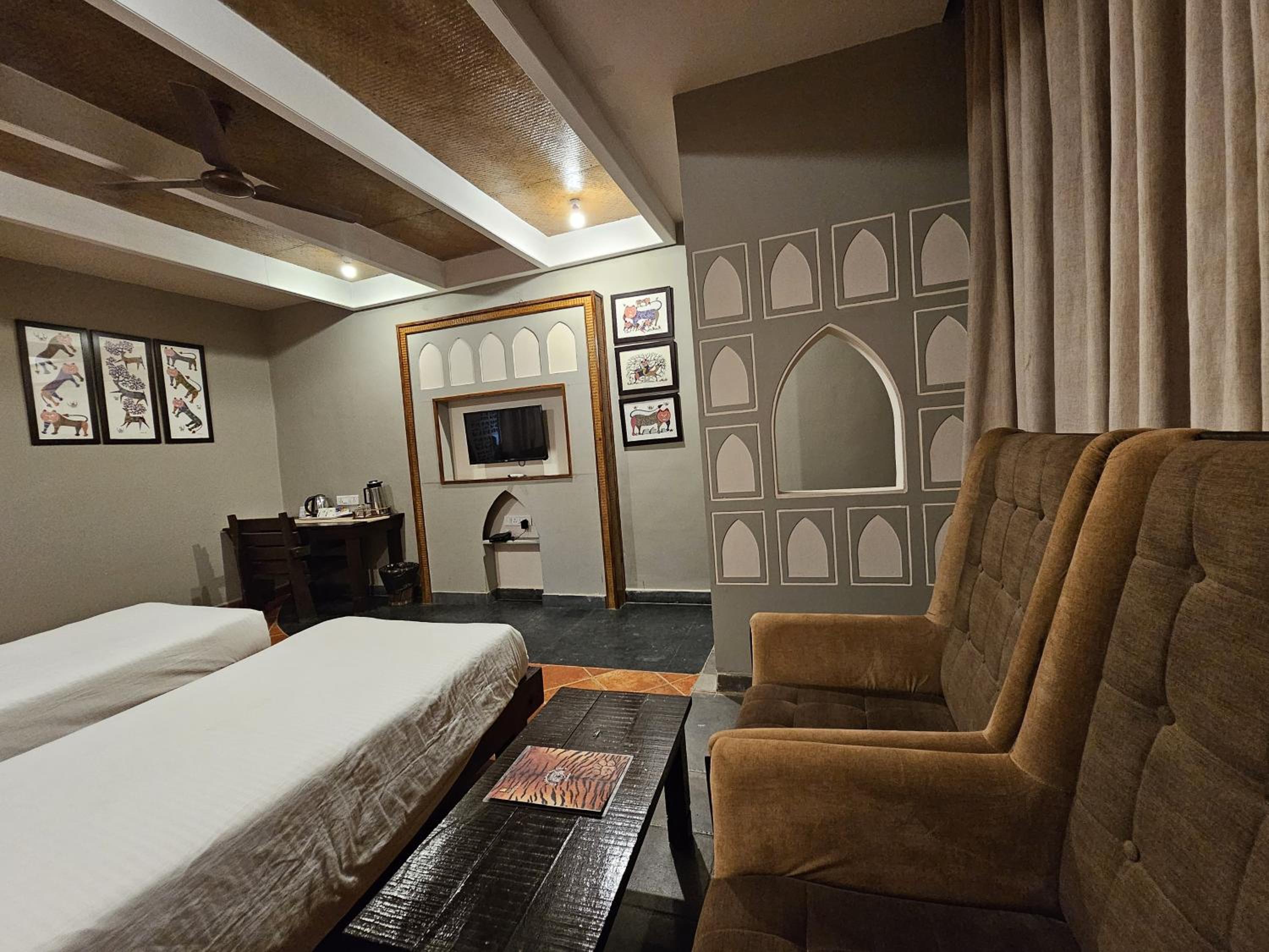 Deluxe Room - Photo 18