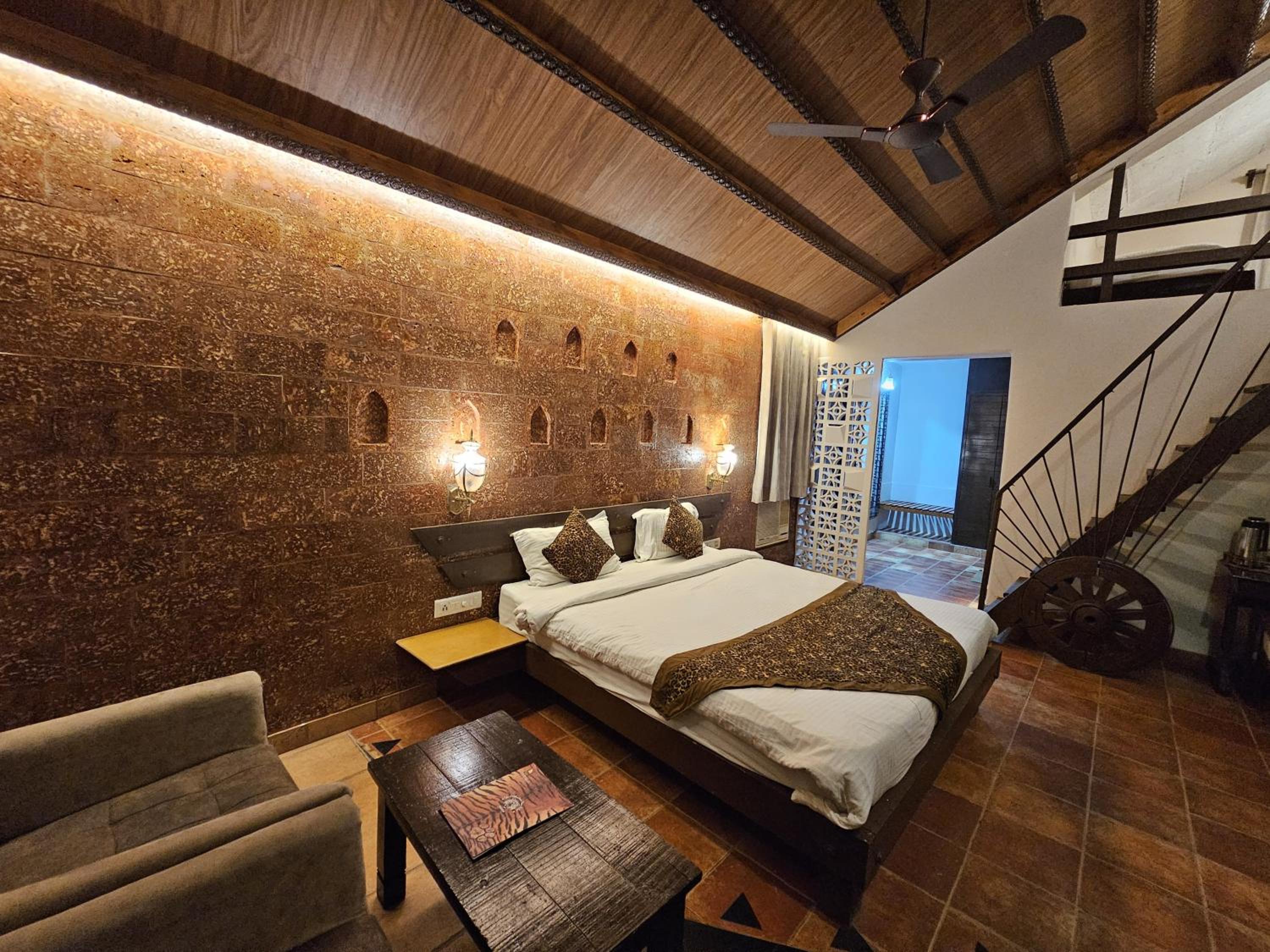 Deluxe Room - Photo 19