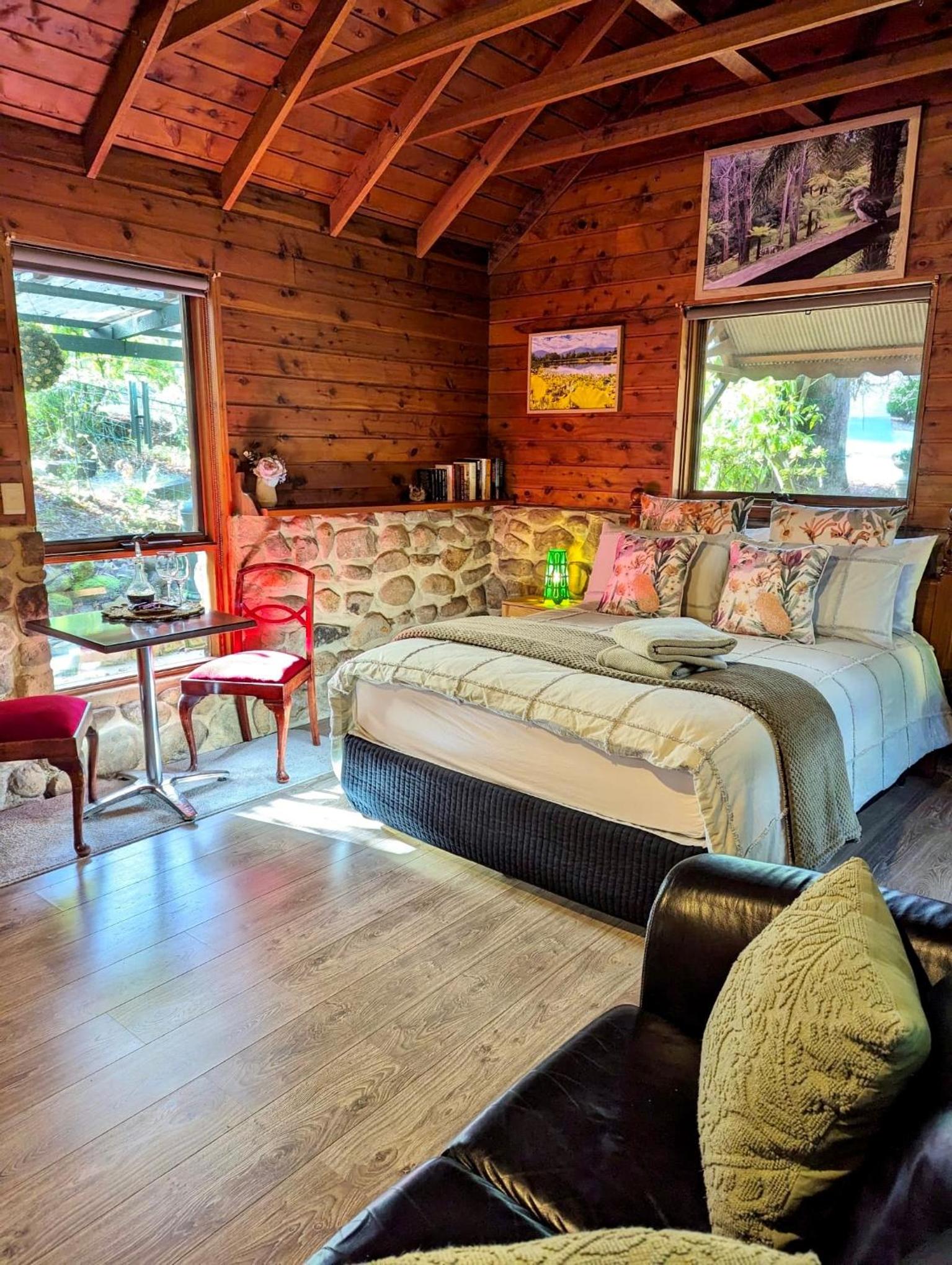 Suite with Mountain View - Green Room photo 1