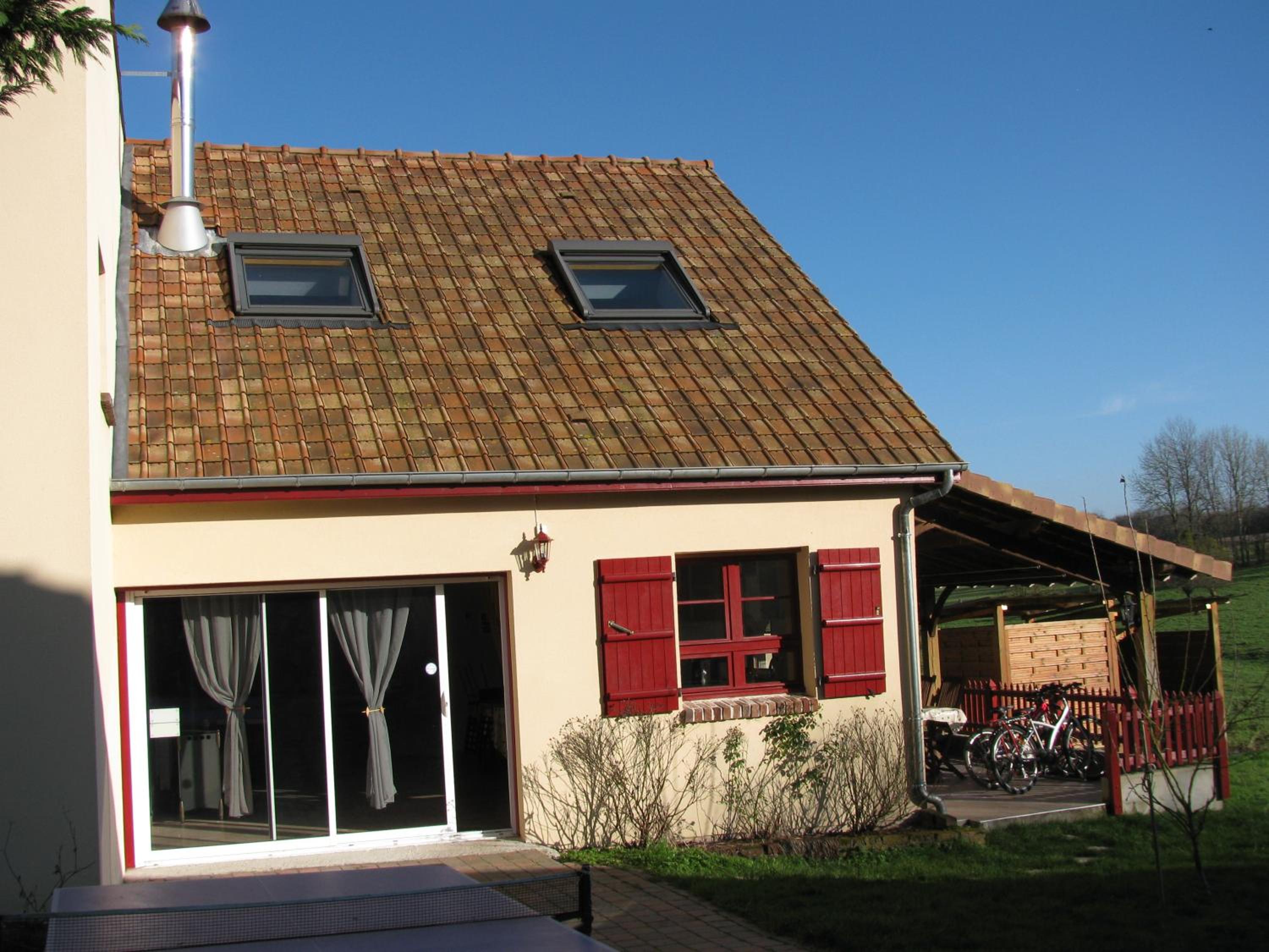 One-Bedroom House - Photo 43