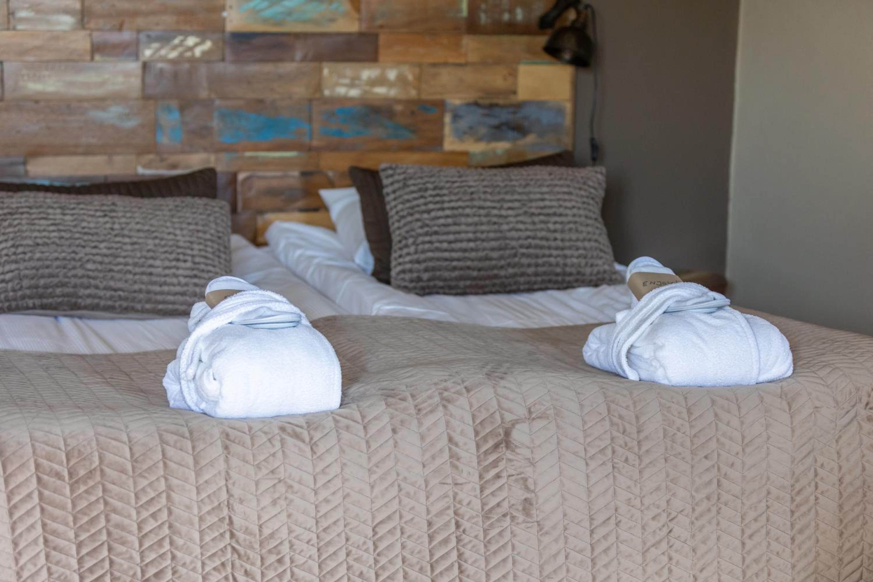 Twin Room - Photo 6