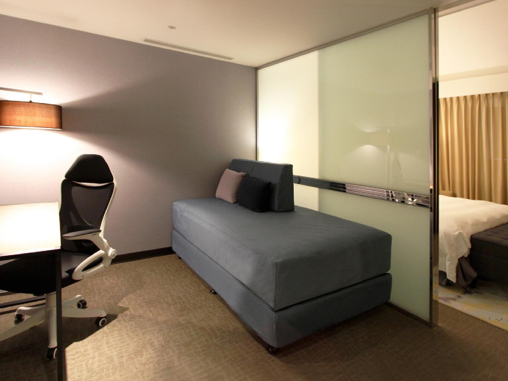 Suite with Sofa Bed photo 3