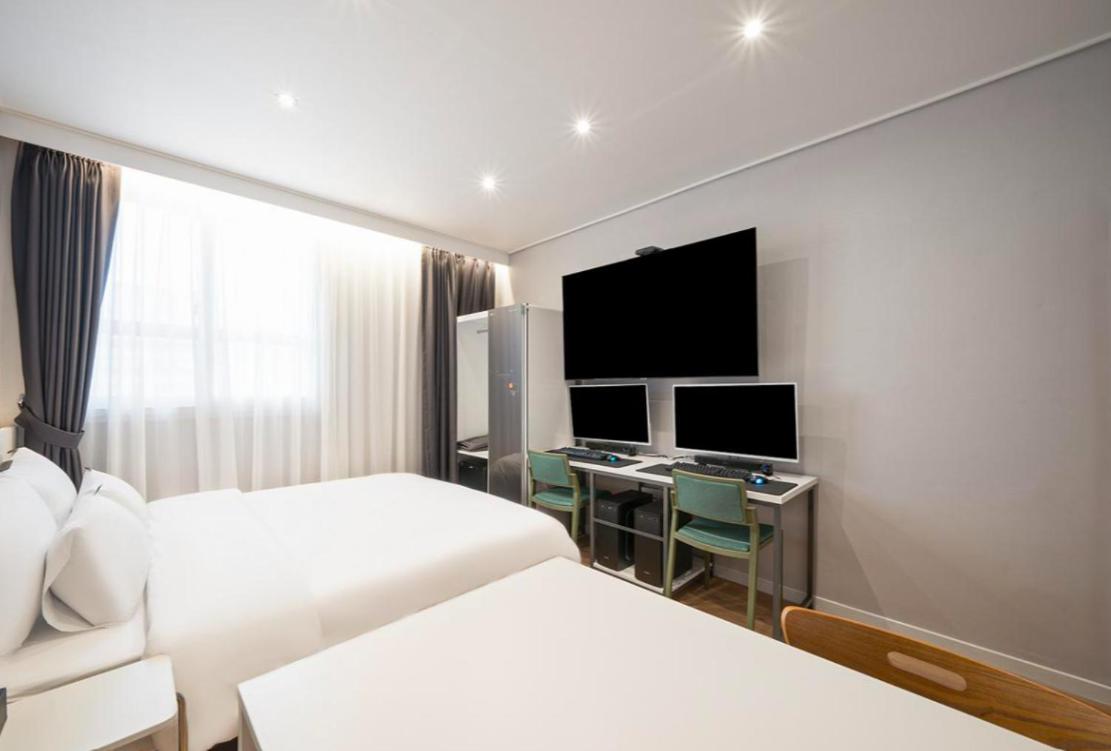 2PC Room