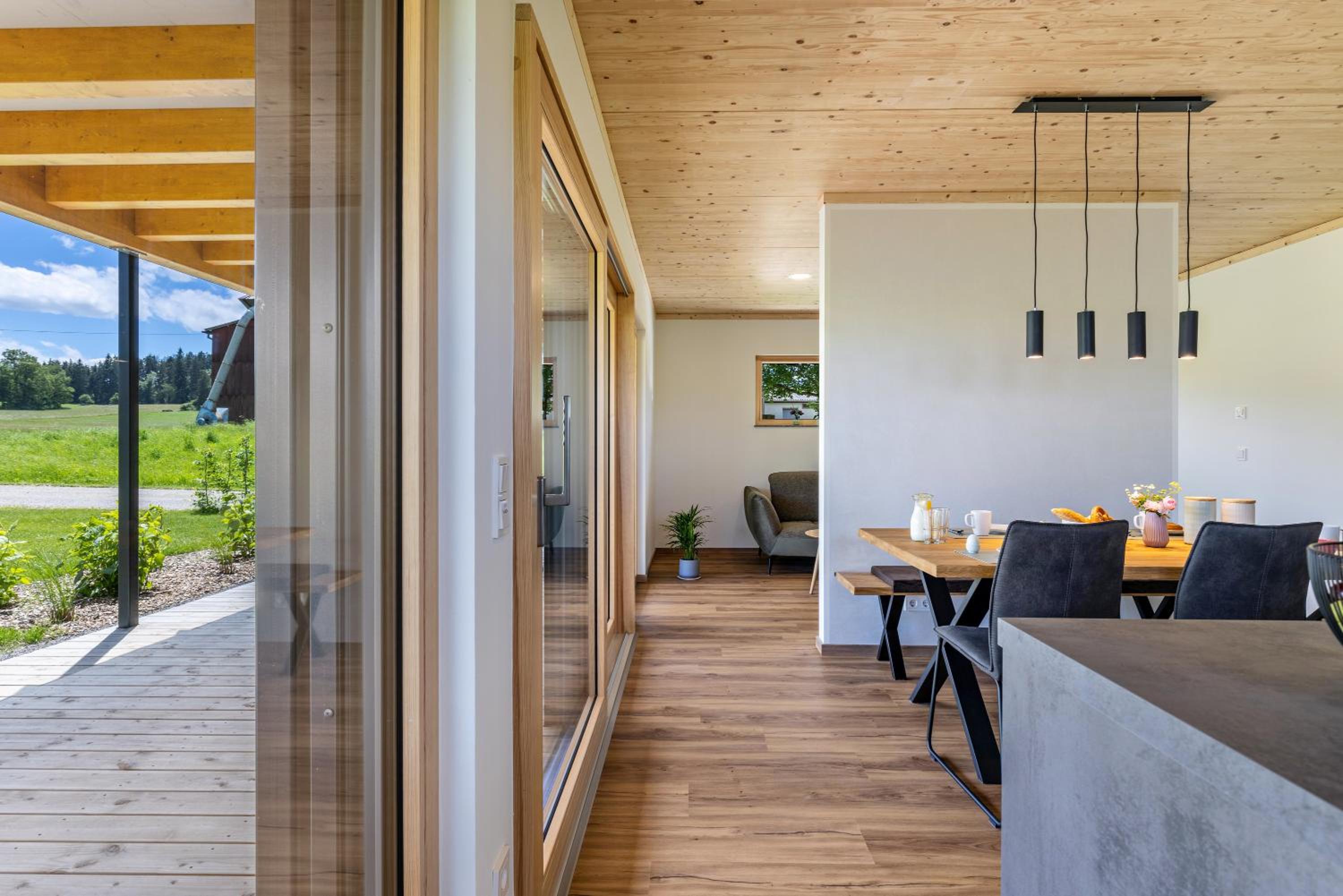 Two-Bedroom Deluxe Apartment with Garden View photo 2