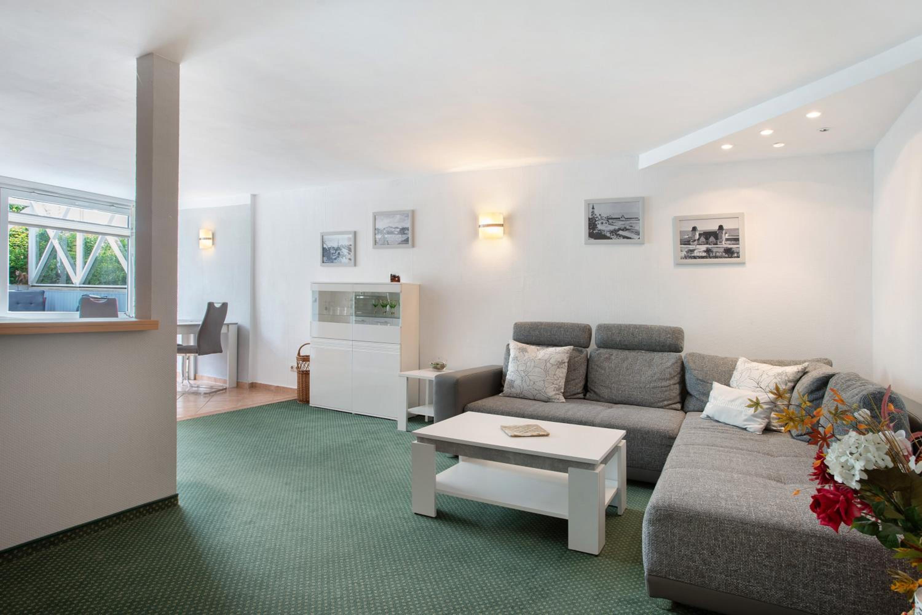 One-Bedroom Apartment with Garden View photo 1