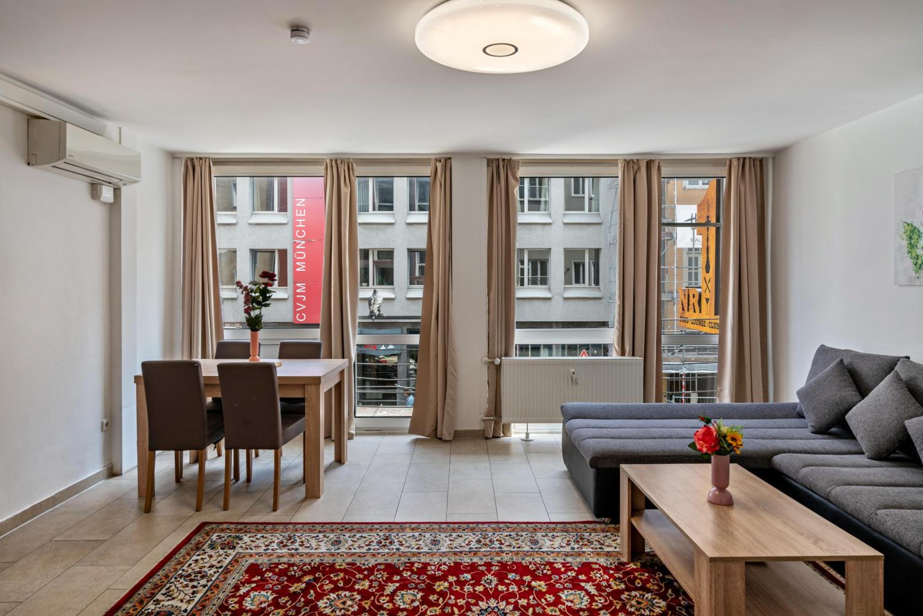 Two-Bedroom Deluxe Apartment with Balcony