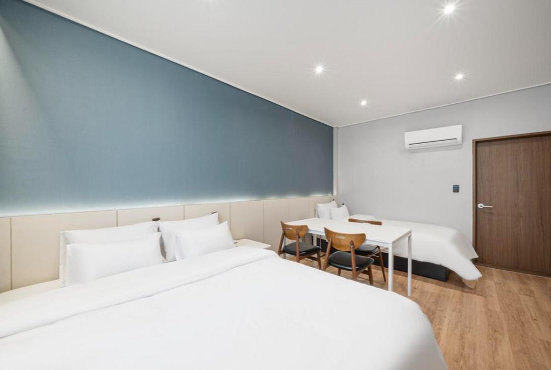 Premium Twin Room