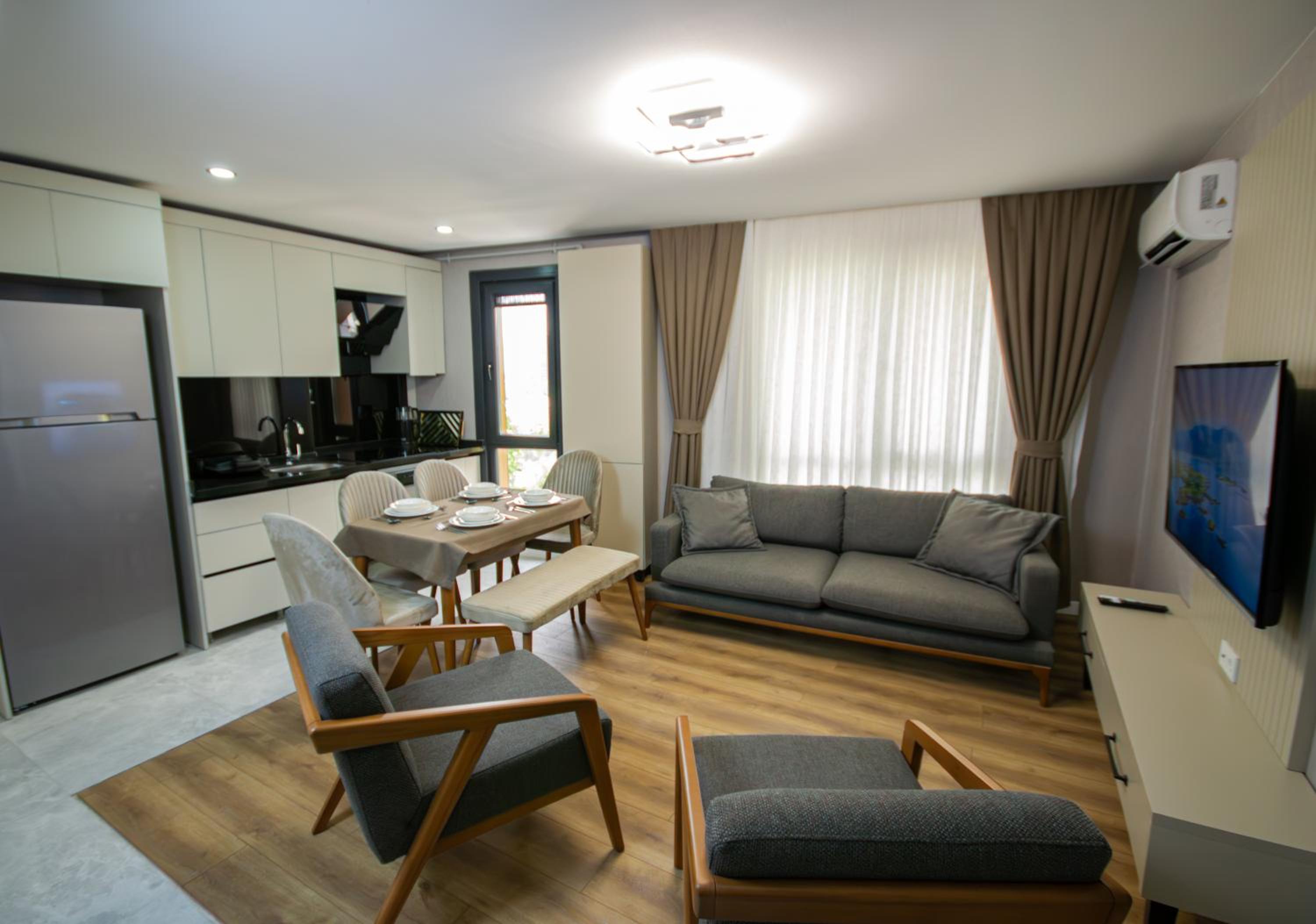 Two-Bedroom Deluxe Apartment photo 1