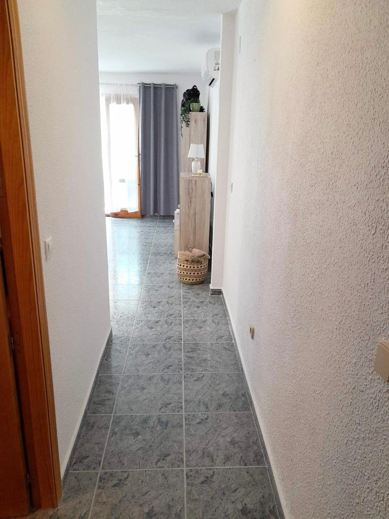 Apartamento de una habitación con vista a la piscina