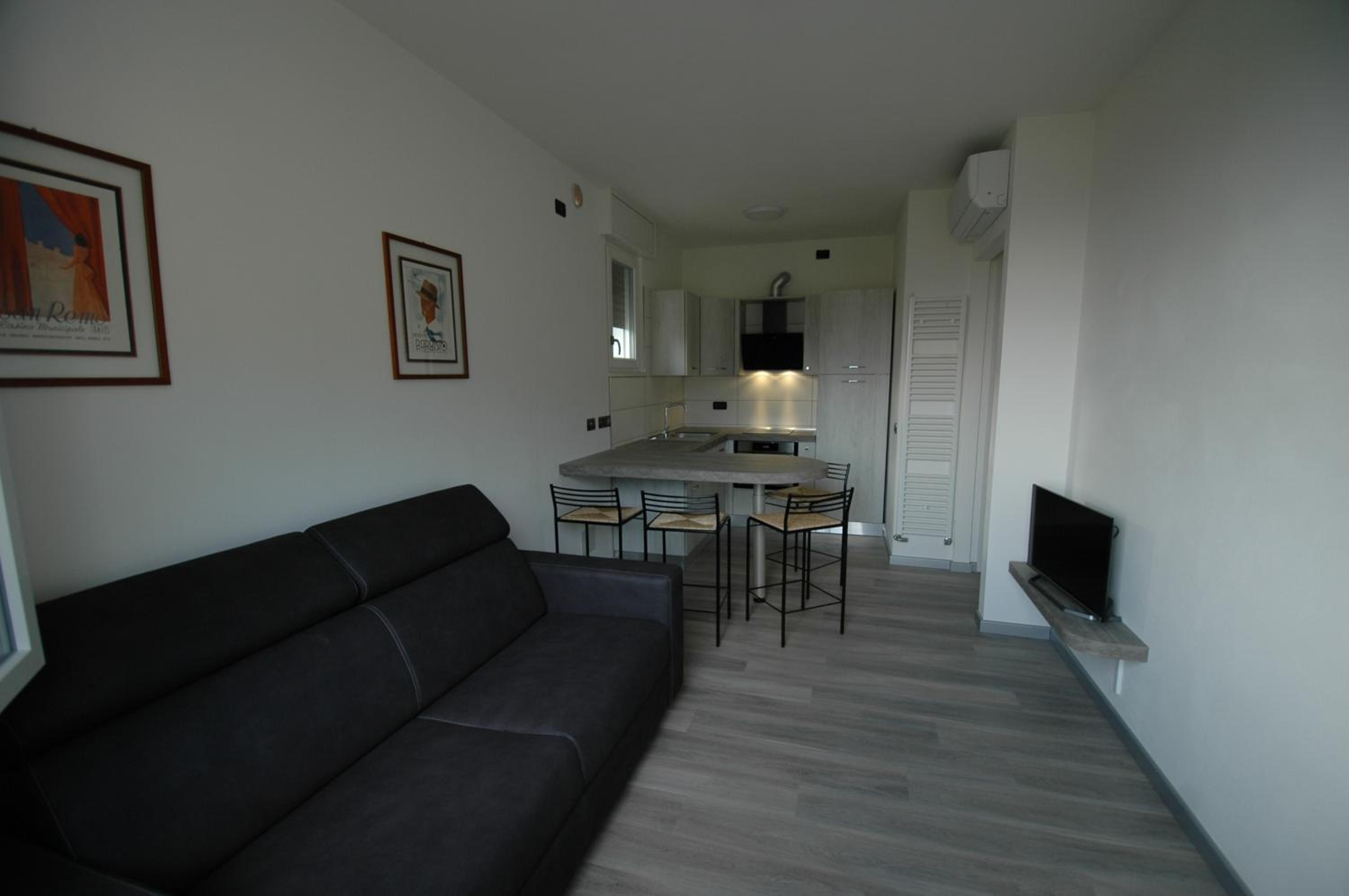Apartment with Terrace photo 3