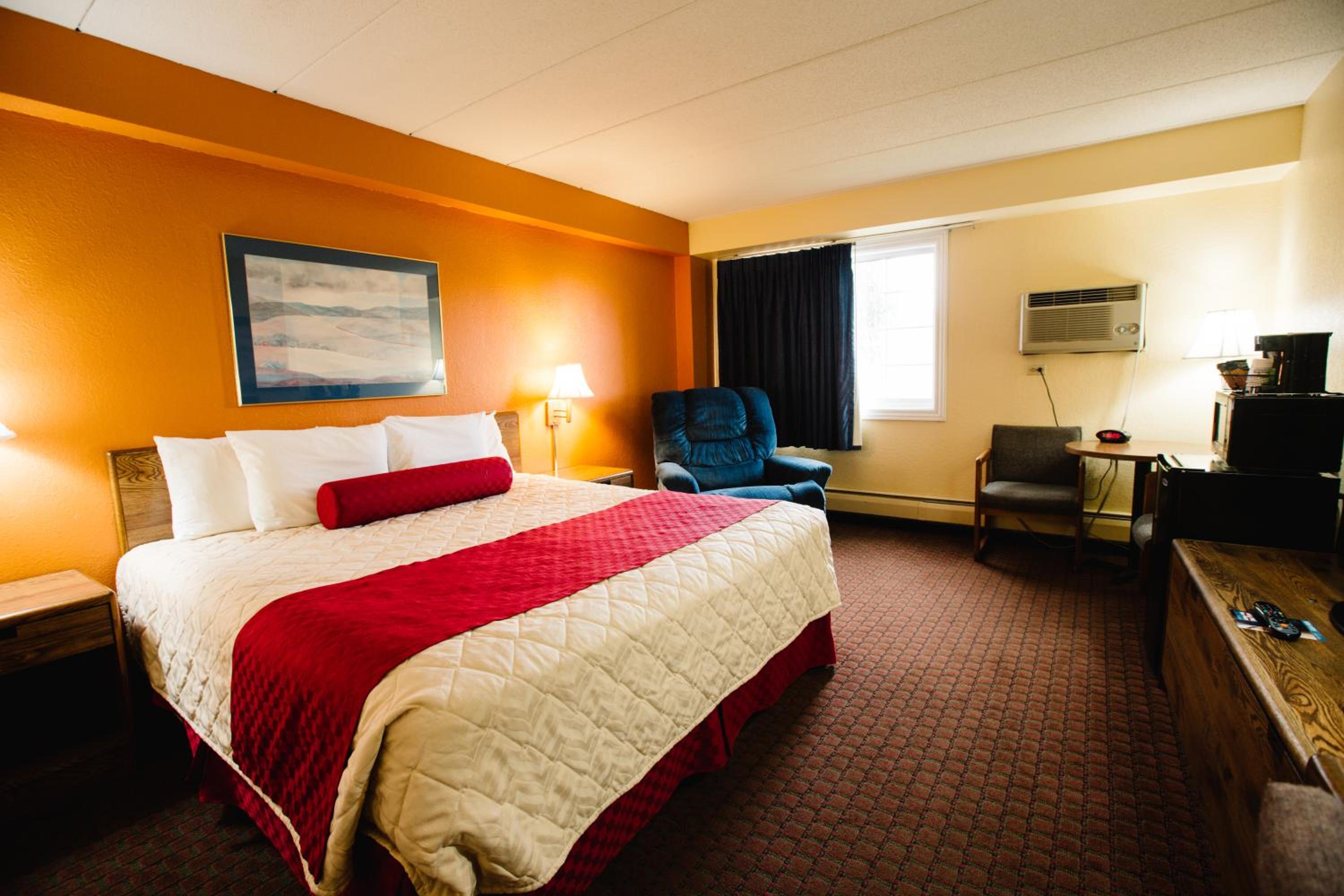 King Room - Non-Smoking - Photo 1