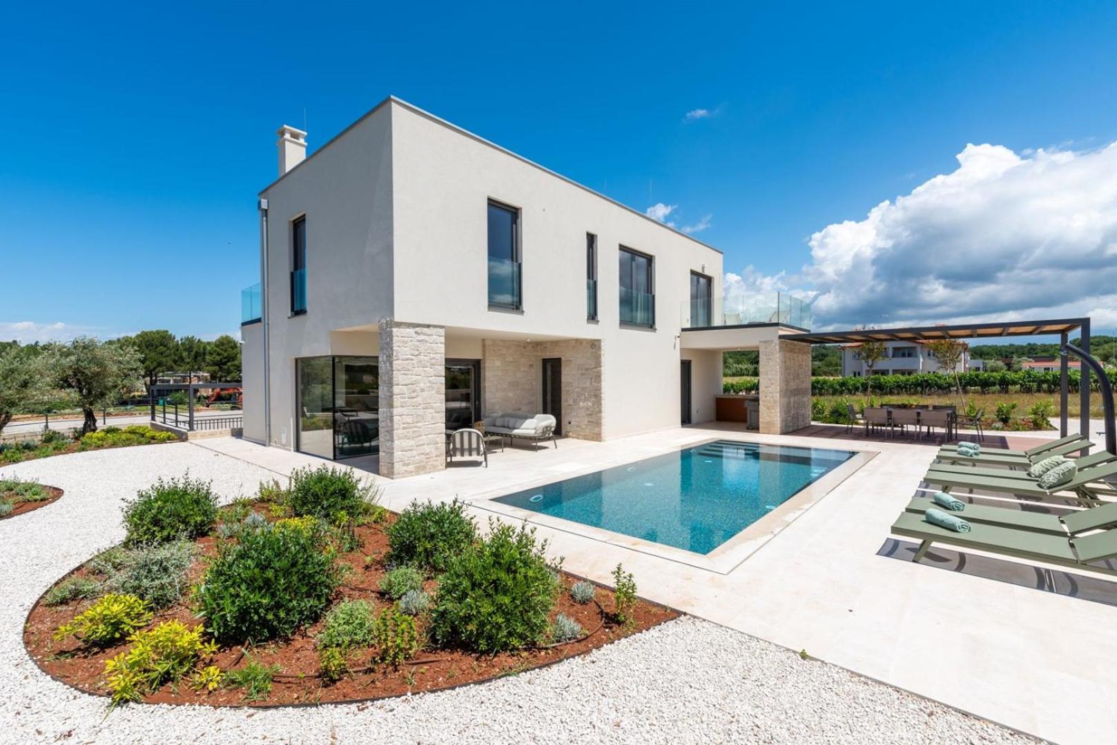 Villa with Private Pool photo 2