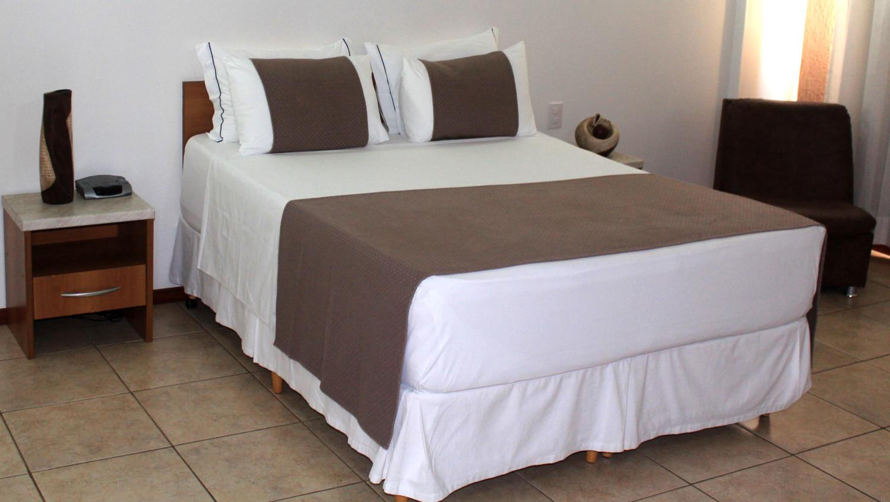 Double Room - Photo 12