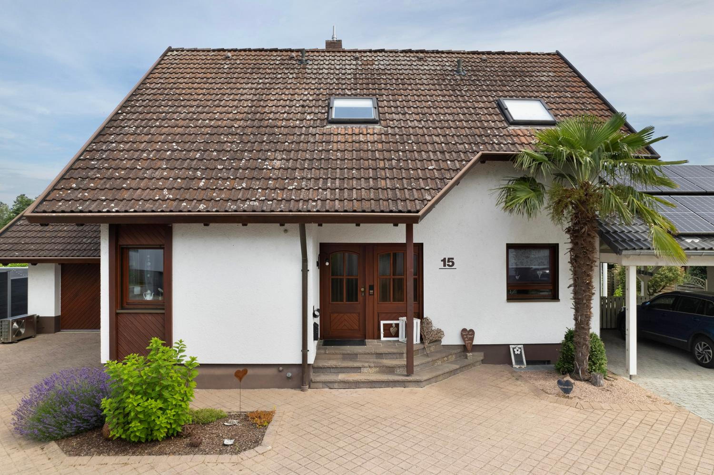 Three-Bedroom House photo 3