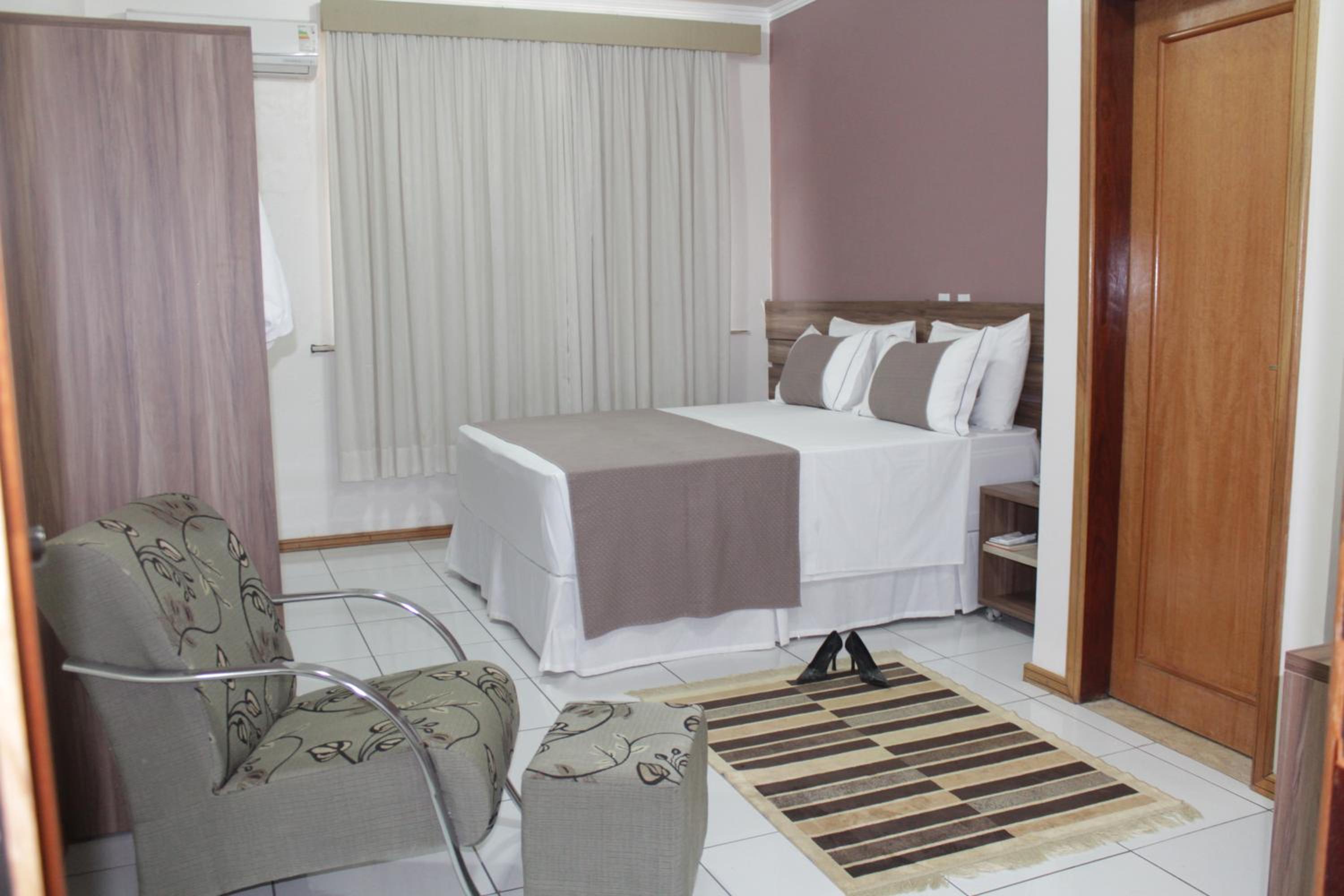 Double Room - Photo 10