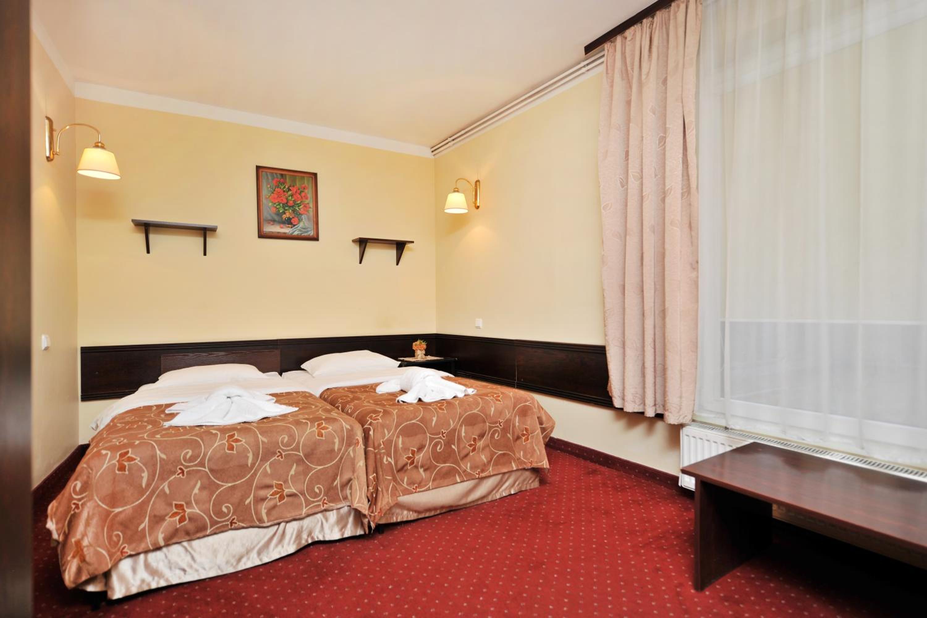 Double or Twin Room - Photo 1