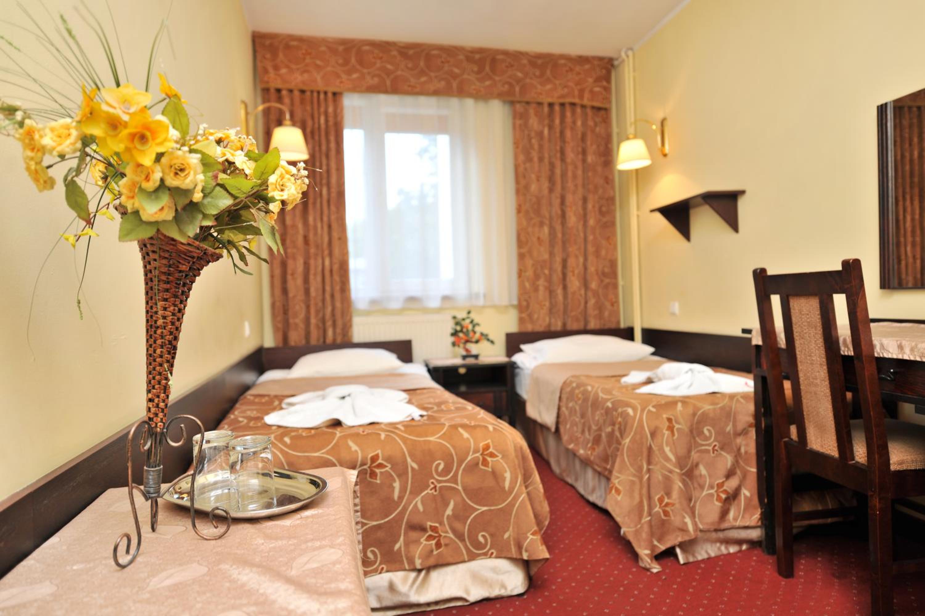Double or Twin Room - Photo 2